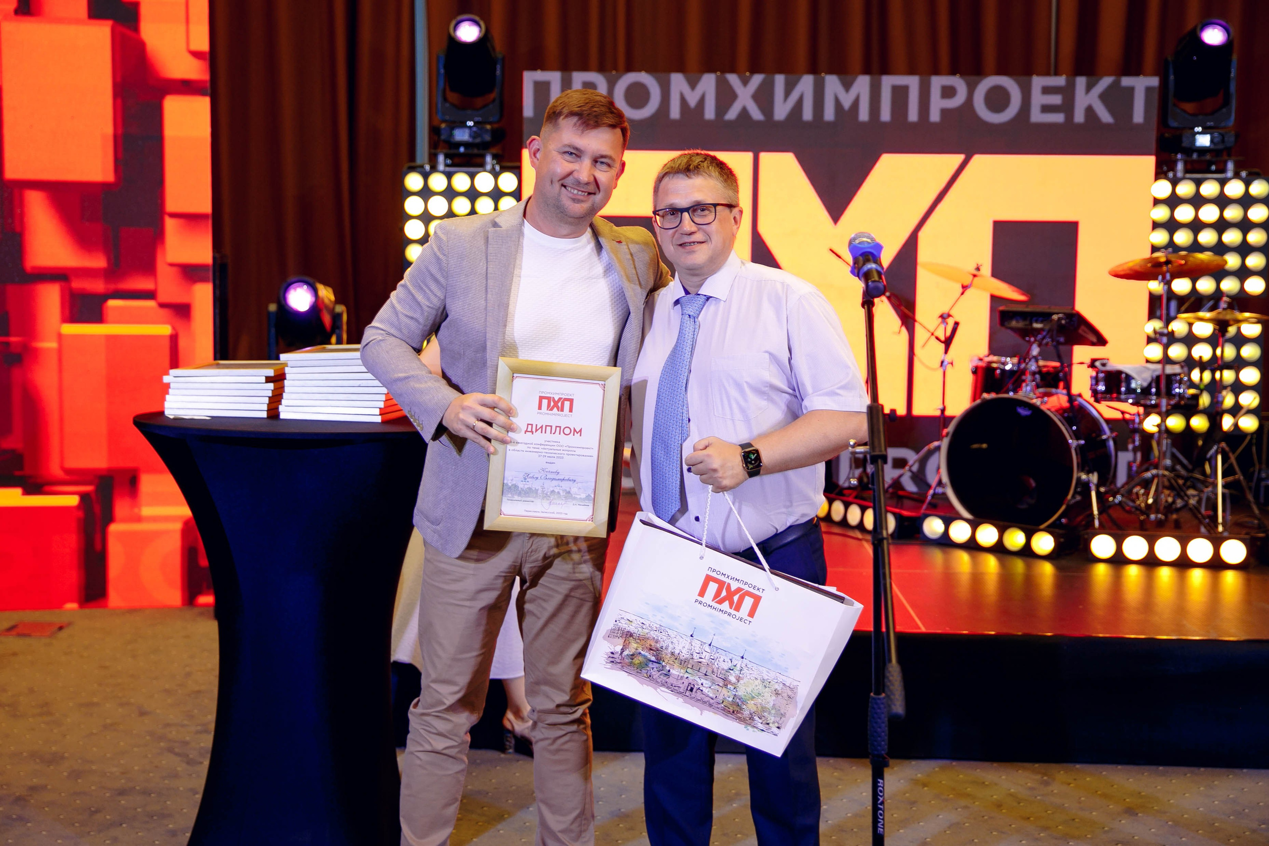 Банкет в «Азимуте». Ваш репортажный фотограф Артемий Антонов