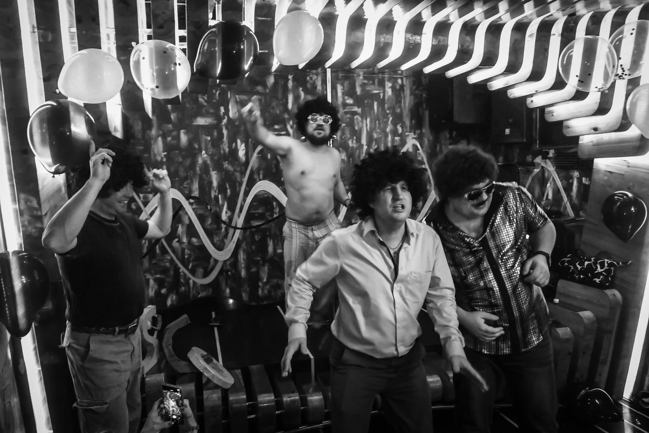 Свидетели дискотеки 80х. Репортажный и детский фотограф в Новосибирске