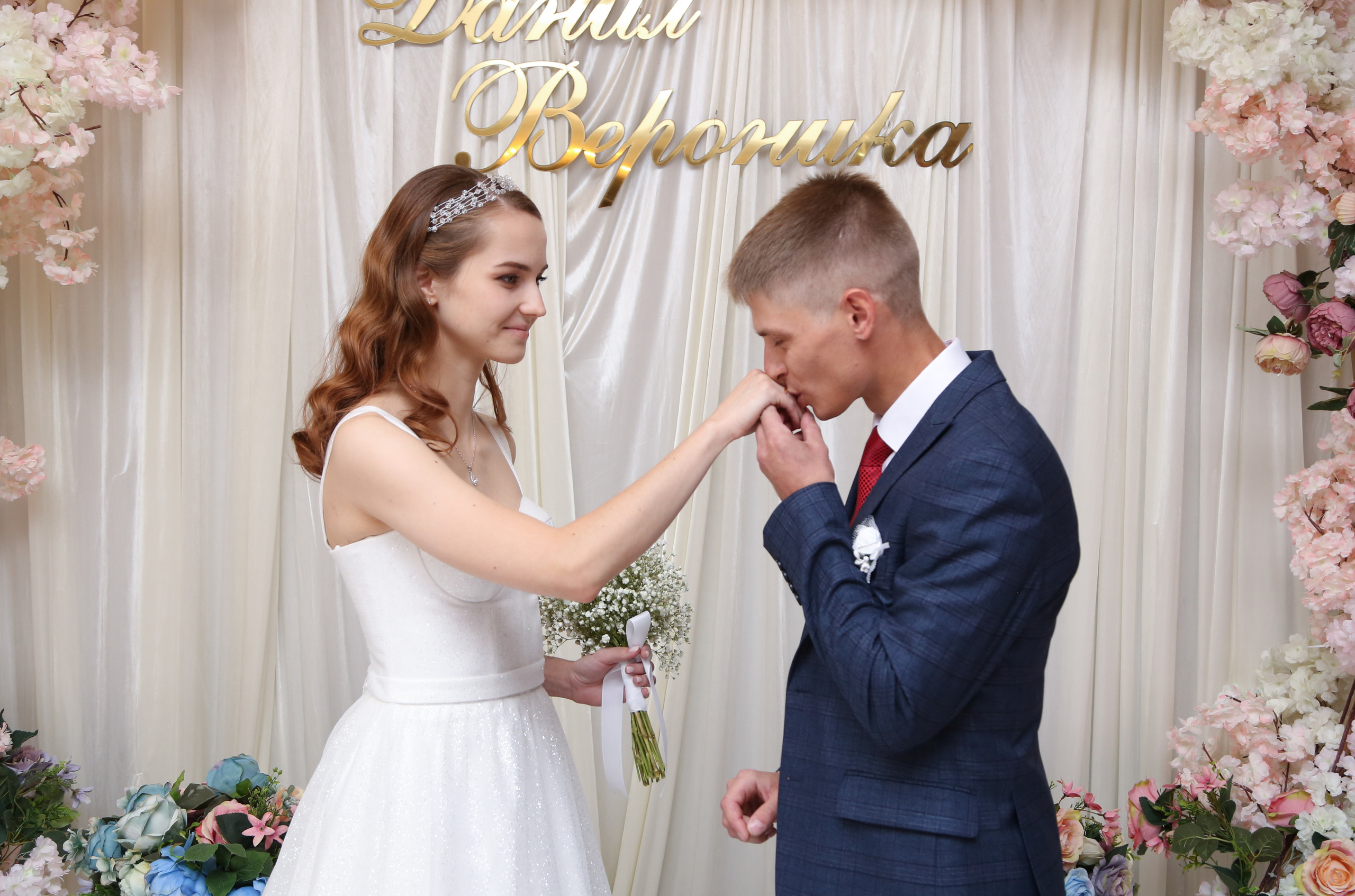 Свадебная прогулка. Профессиональный фотограф Алена Гребенщикова