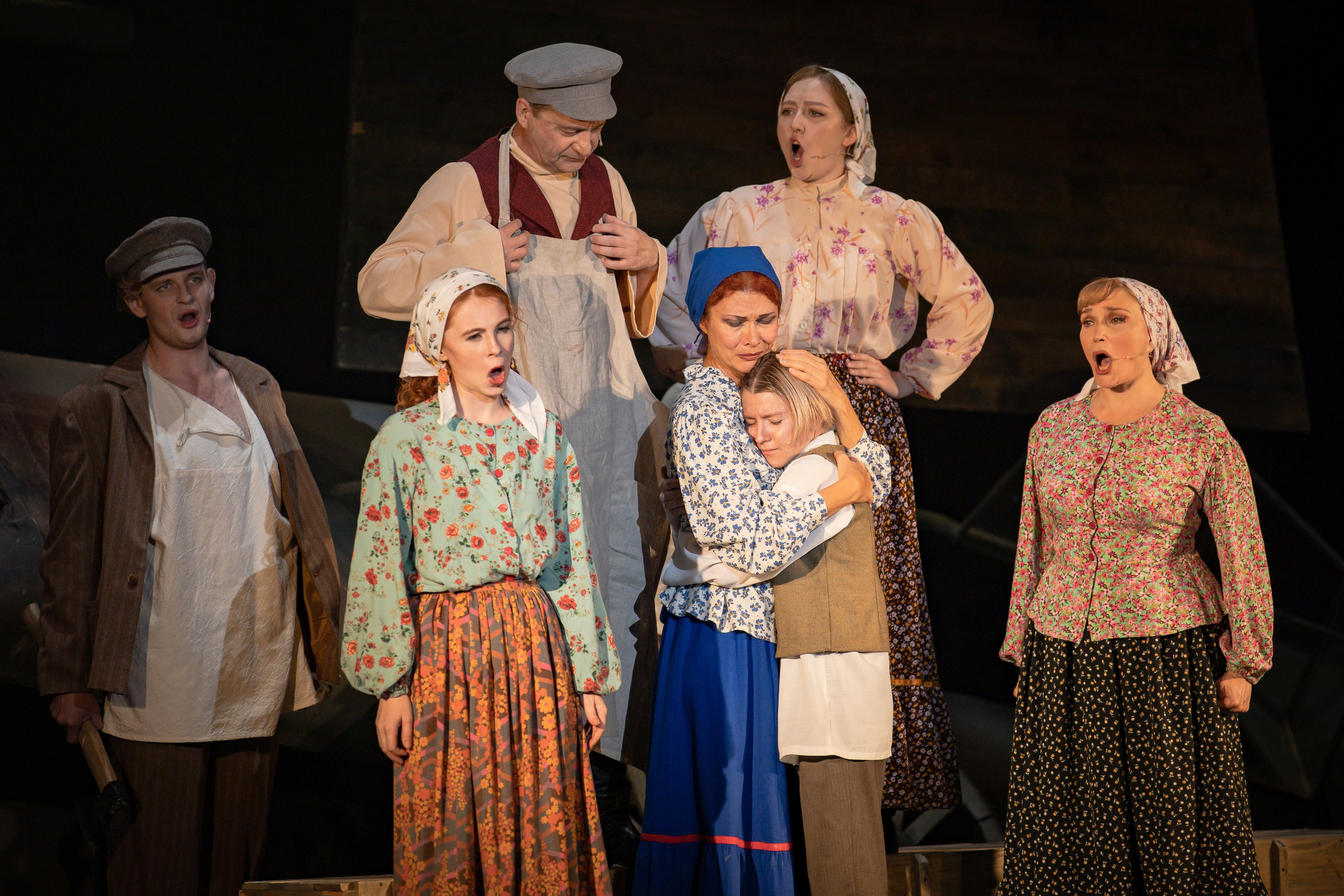 2 капитана. Фотограф. г. Южно-Сахалинск. Олег Толстов