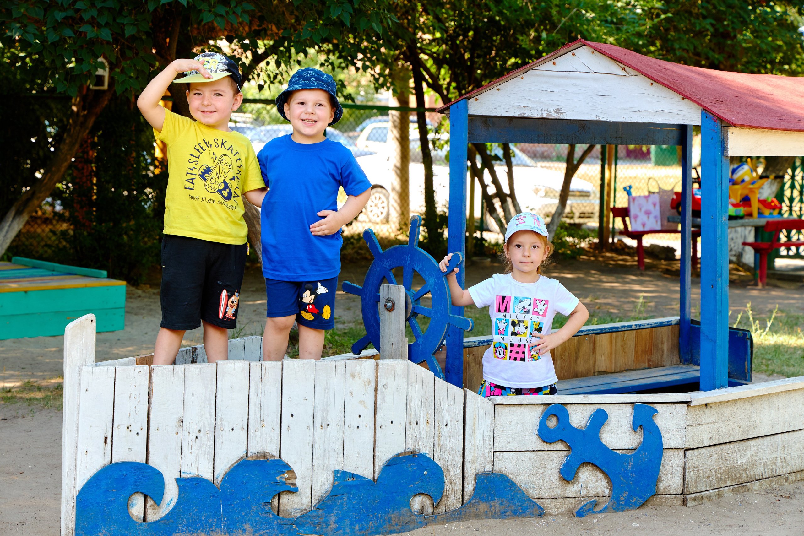 Пример летней съёмки в детском саду № 92 младшая группа Ромашки. Фотограф Выпускные альбомы Таганрог Сергей Коробченко