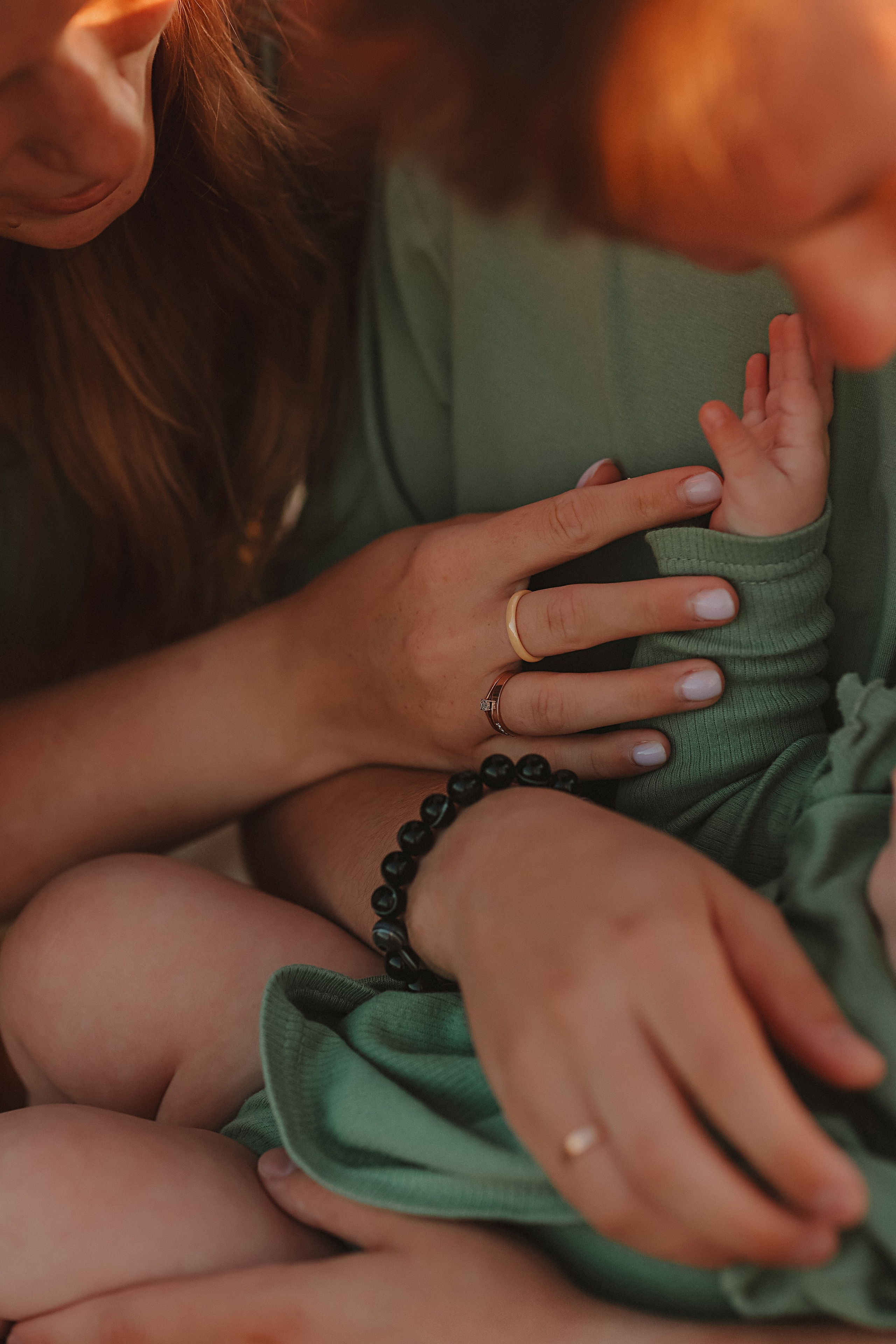 Закатное поле семейная. Семейный фотограф Тюмень, фотограф на роды Салмина Мария