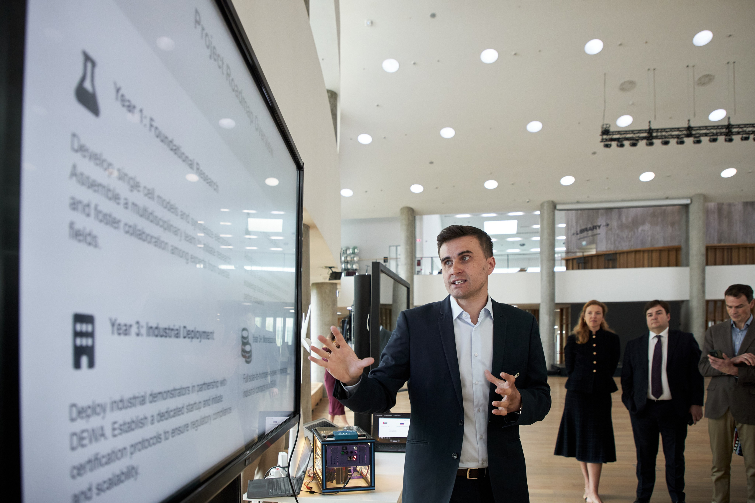 Визит замминистра ОАЭ. SKOLKOVO. Фотограф Николай