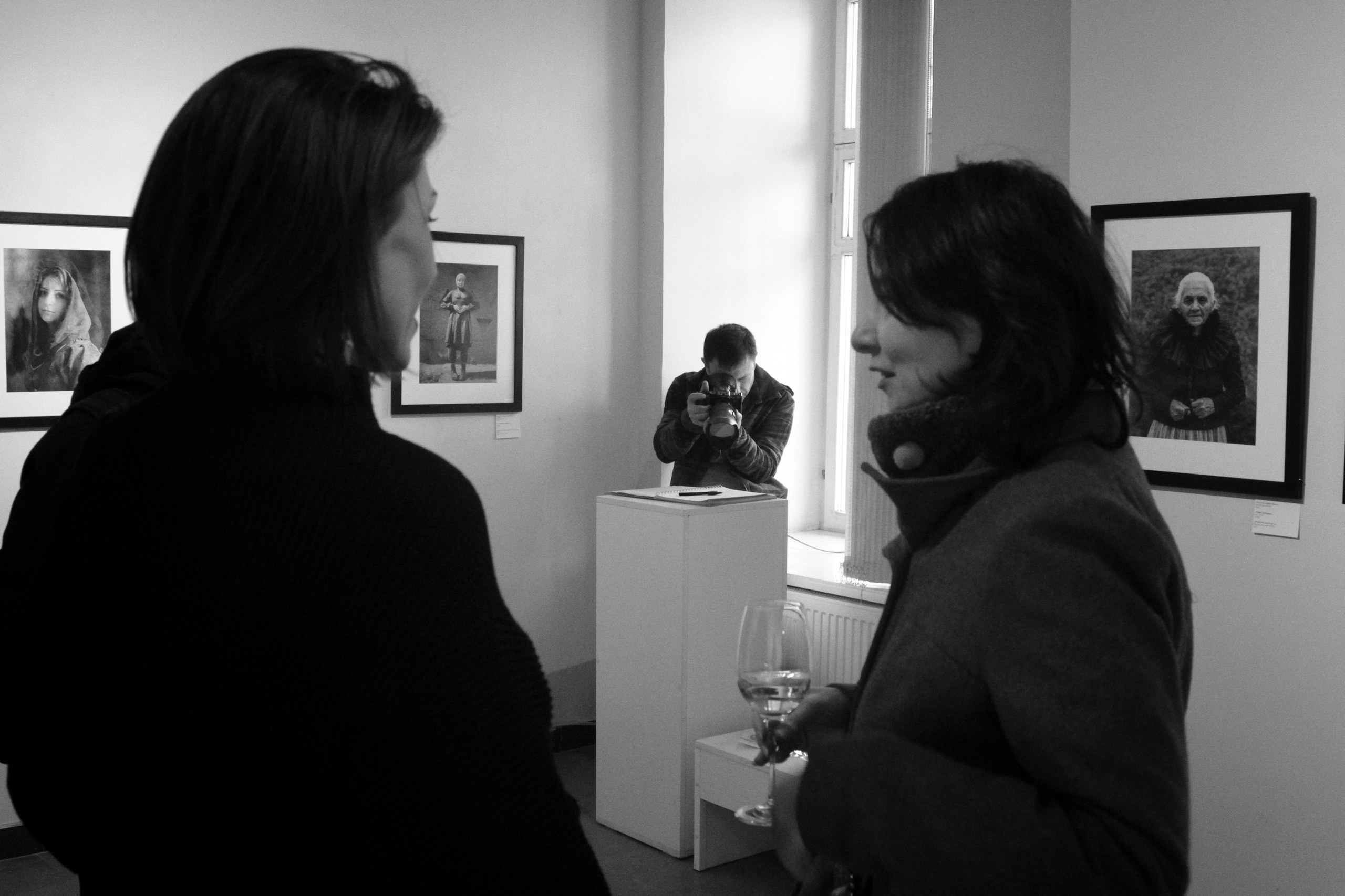 Выставка в г. Гюмри, Армения. Фоторепортаж  Д. Несмелова. Арт-фотограф Ксения Якутович