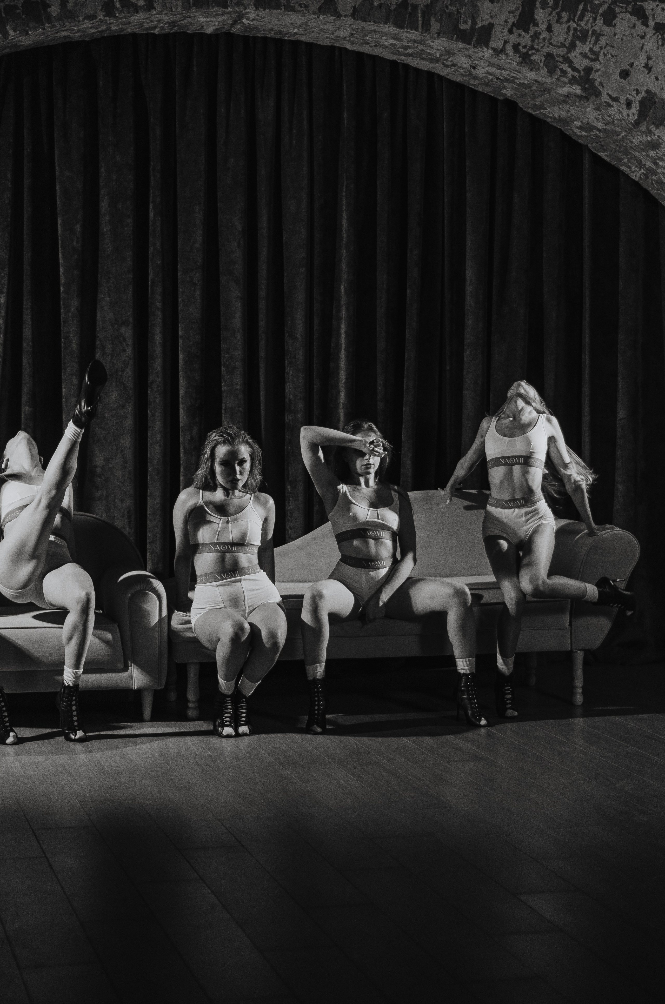 Фото-подглядки с видеосъемки танцевальной команды «Secret». Денисова Аля — фотограф для парных съемок и индивидуальных историй в Барнауле