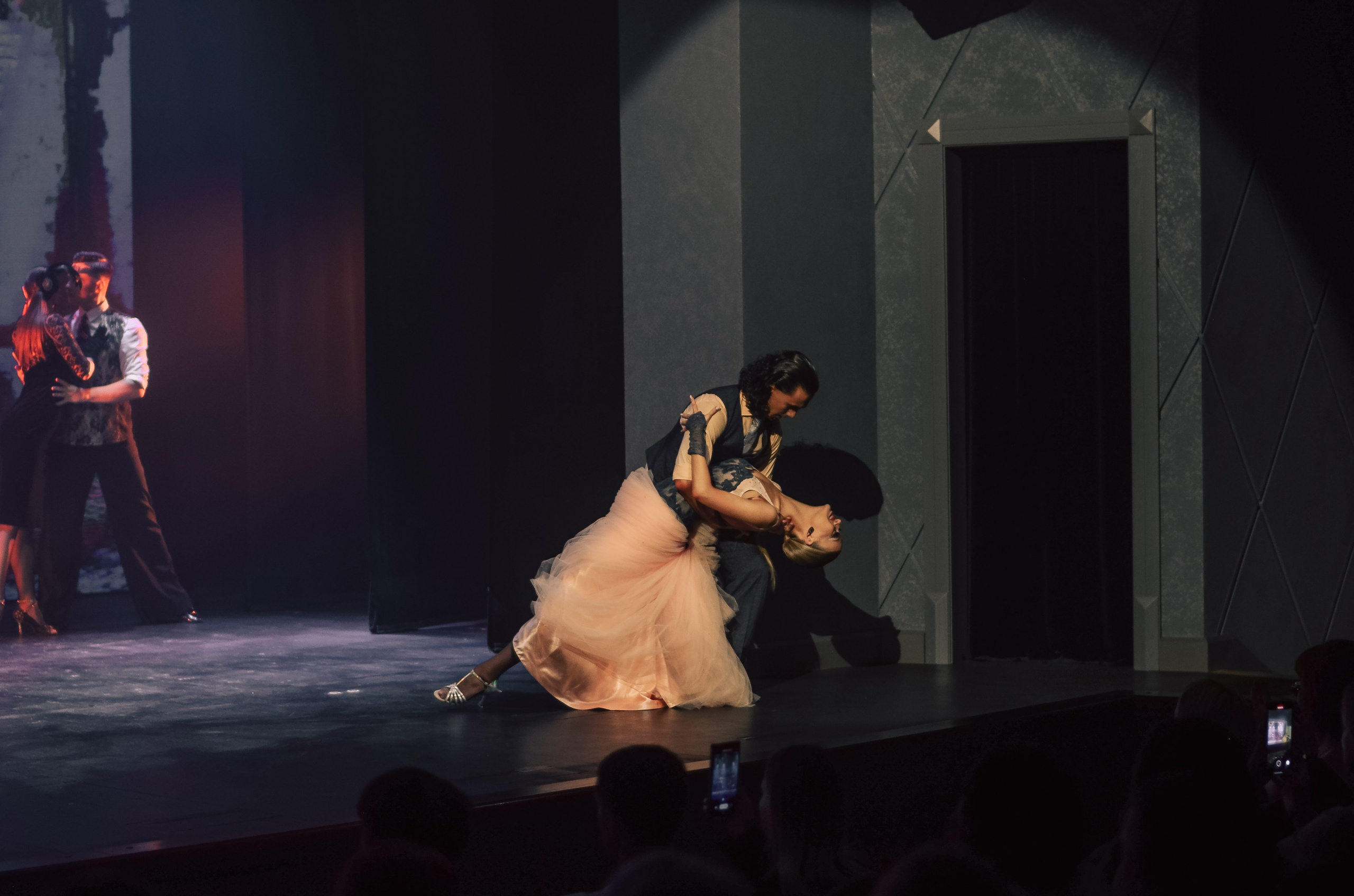 Фоторепортаж танцевального мероприятия. Денисова Аля — фотограф для парных съемок и индивидуальных историй в Барнауле