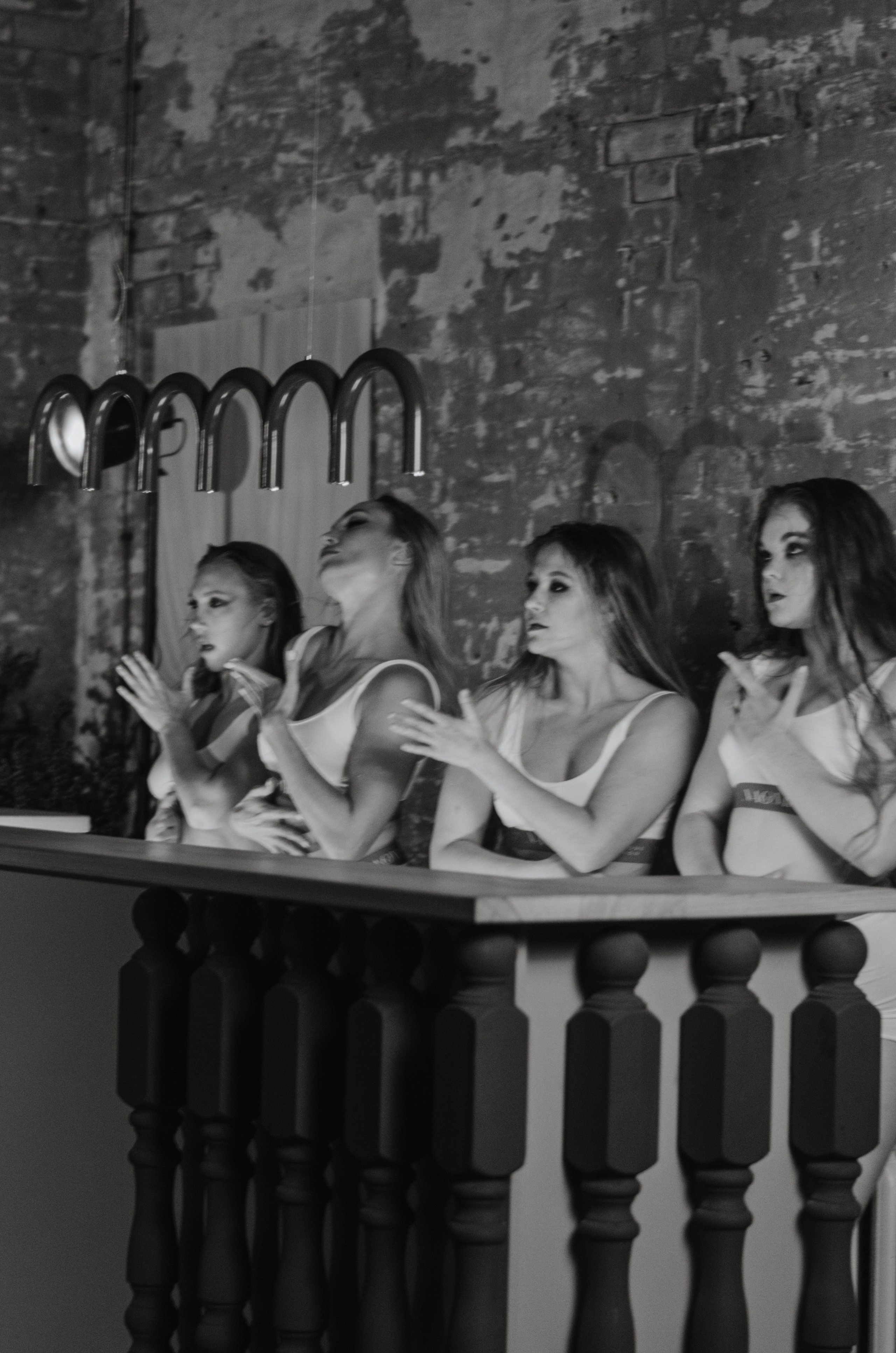 Фото-подглядки с видеосъемки танцевальной команды «Secret». Денисова Аля — фотограф для парных съемок и индивидуальных историй в Барнауле