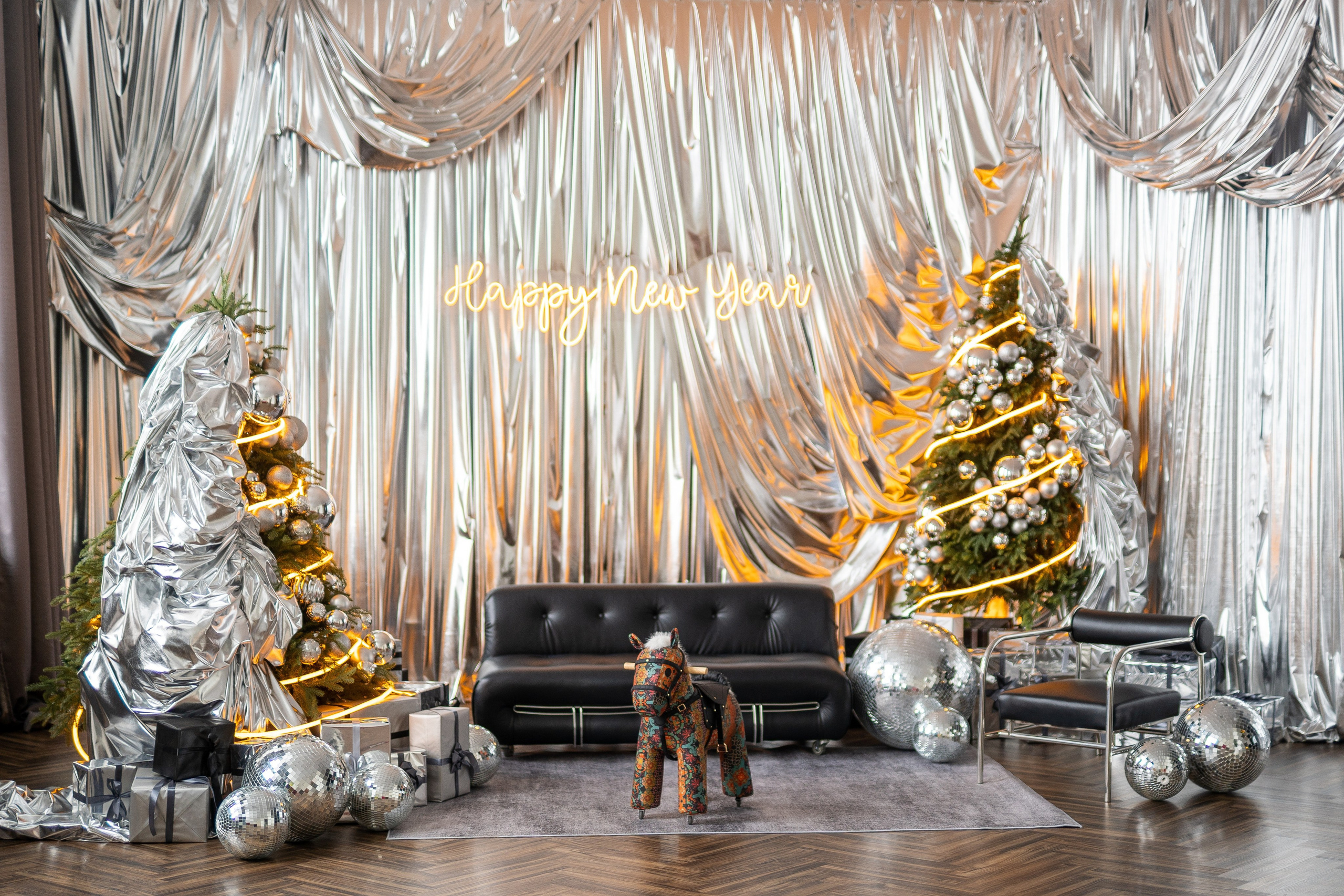 Фотостудии новый год 2025. Профессиональный фотограф Максим Романов в городе Хабаровске