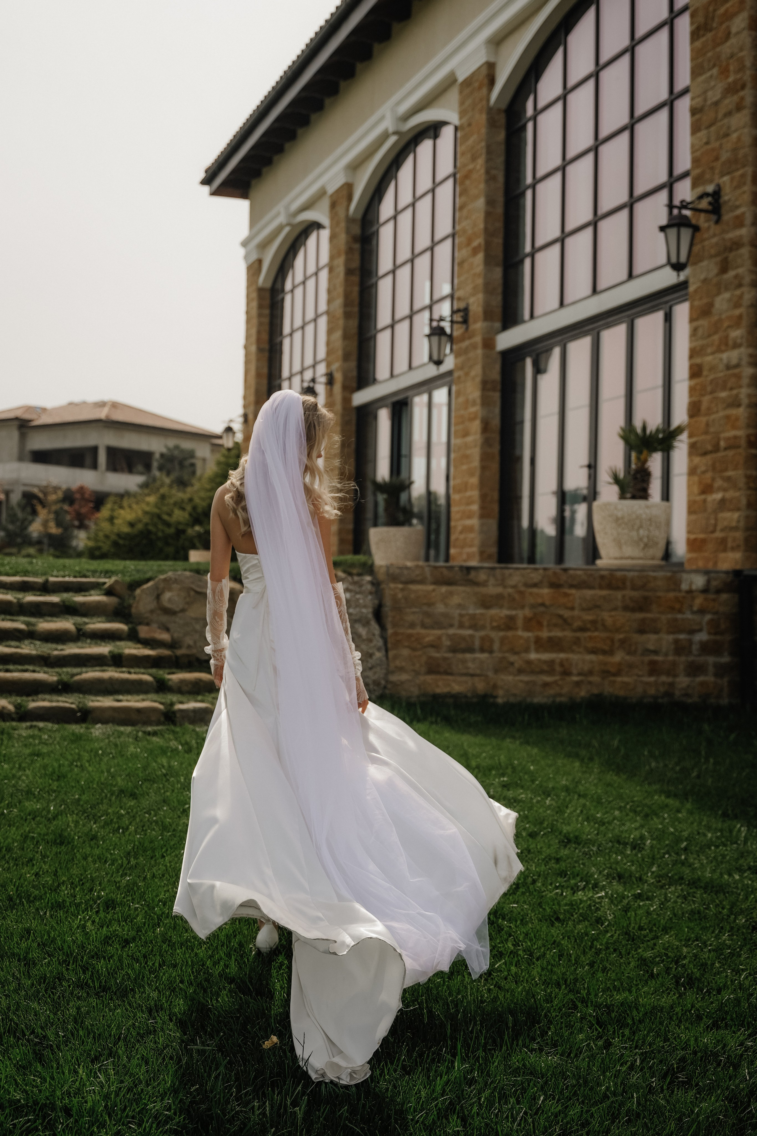 Astoria. VISUAL ARTIST · KRONGAUZ ANASTASIA