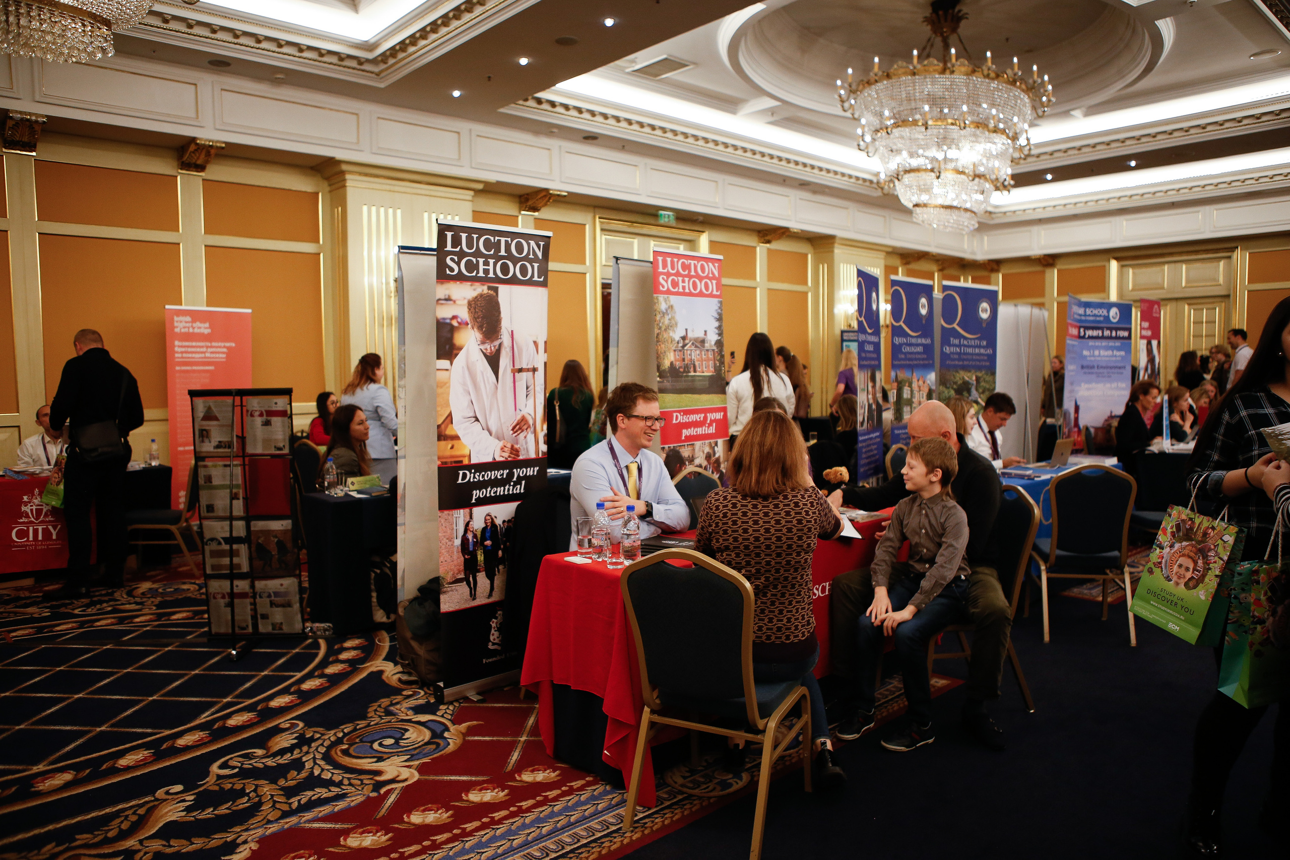 Выставка в The Ritz-Carlton. Свадебный Фотограф Екатерина Ефремова