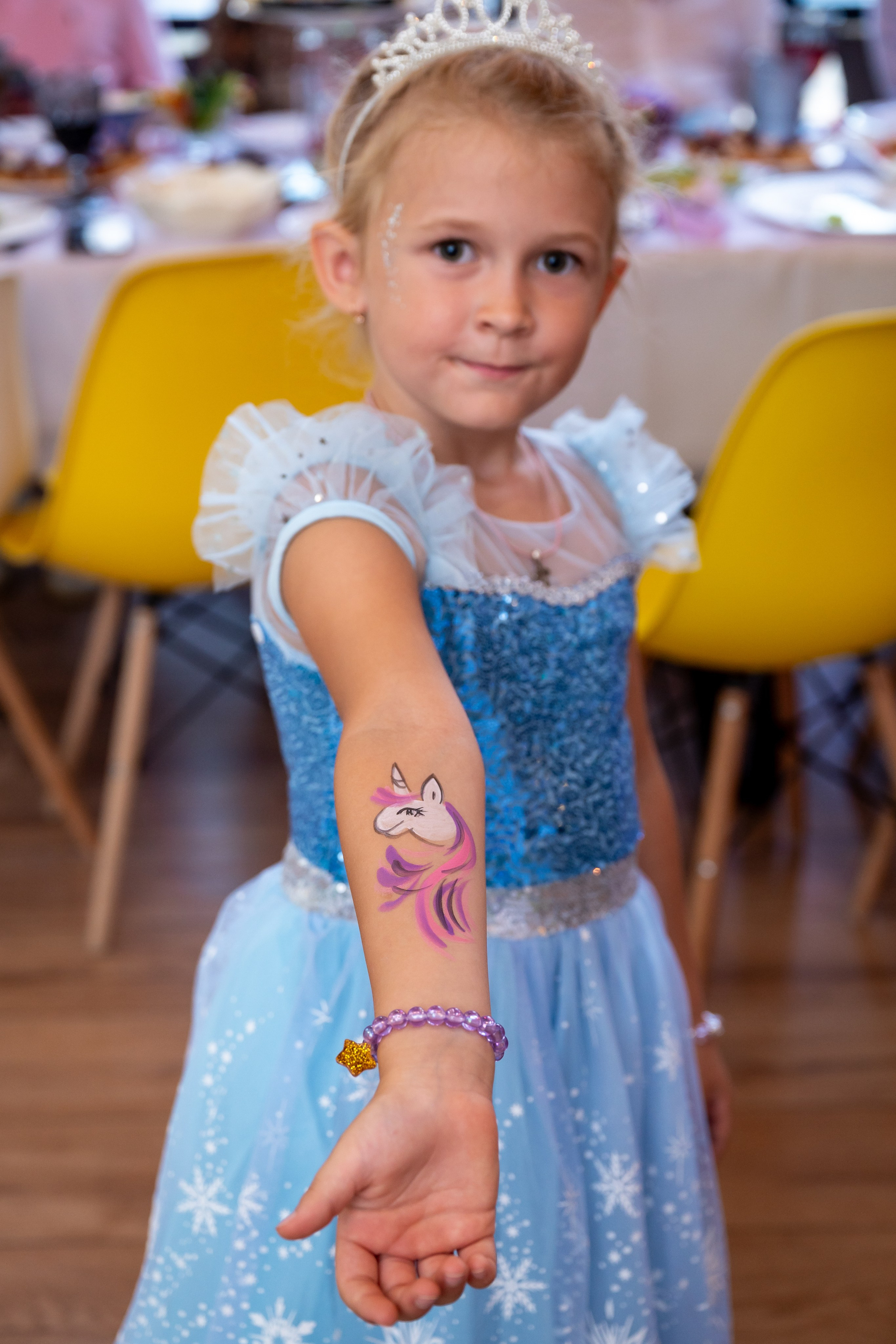 ДР в лофте с фокусником