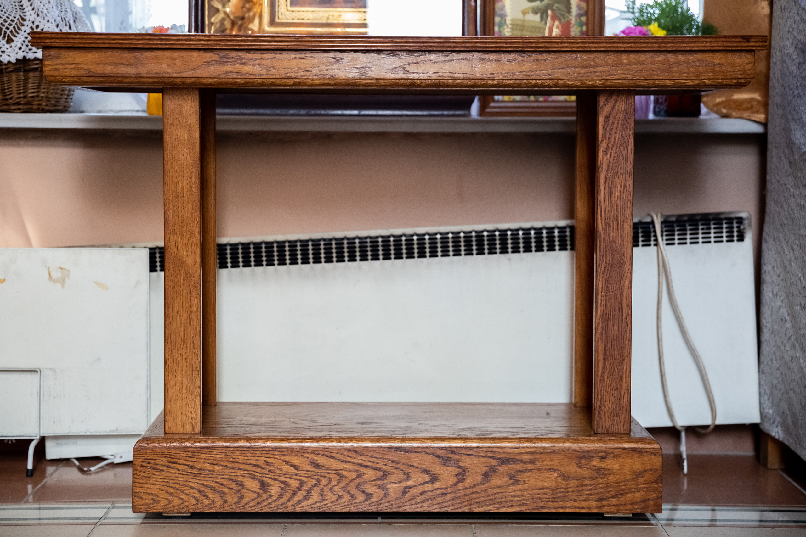 Мебель в часовню Спиридона Тримифунтского в Санкт-Петербурге. Разделочные доски и деревянная мебель на заказ