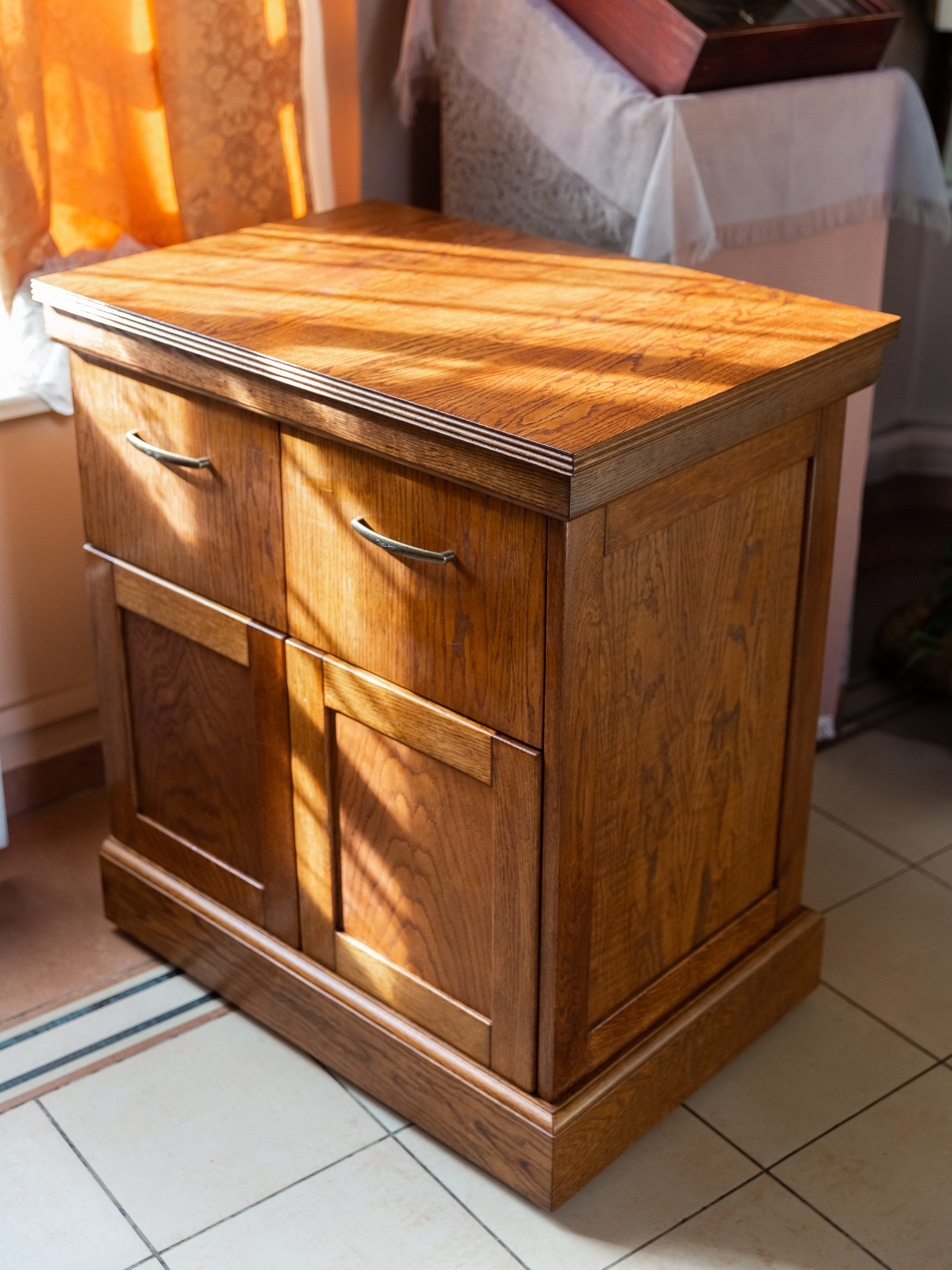 Мебель в часовню Спиридона Тримифунтского в Санкт-Петербурге. Разделочные доски и деревянная мебель на заказ