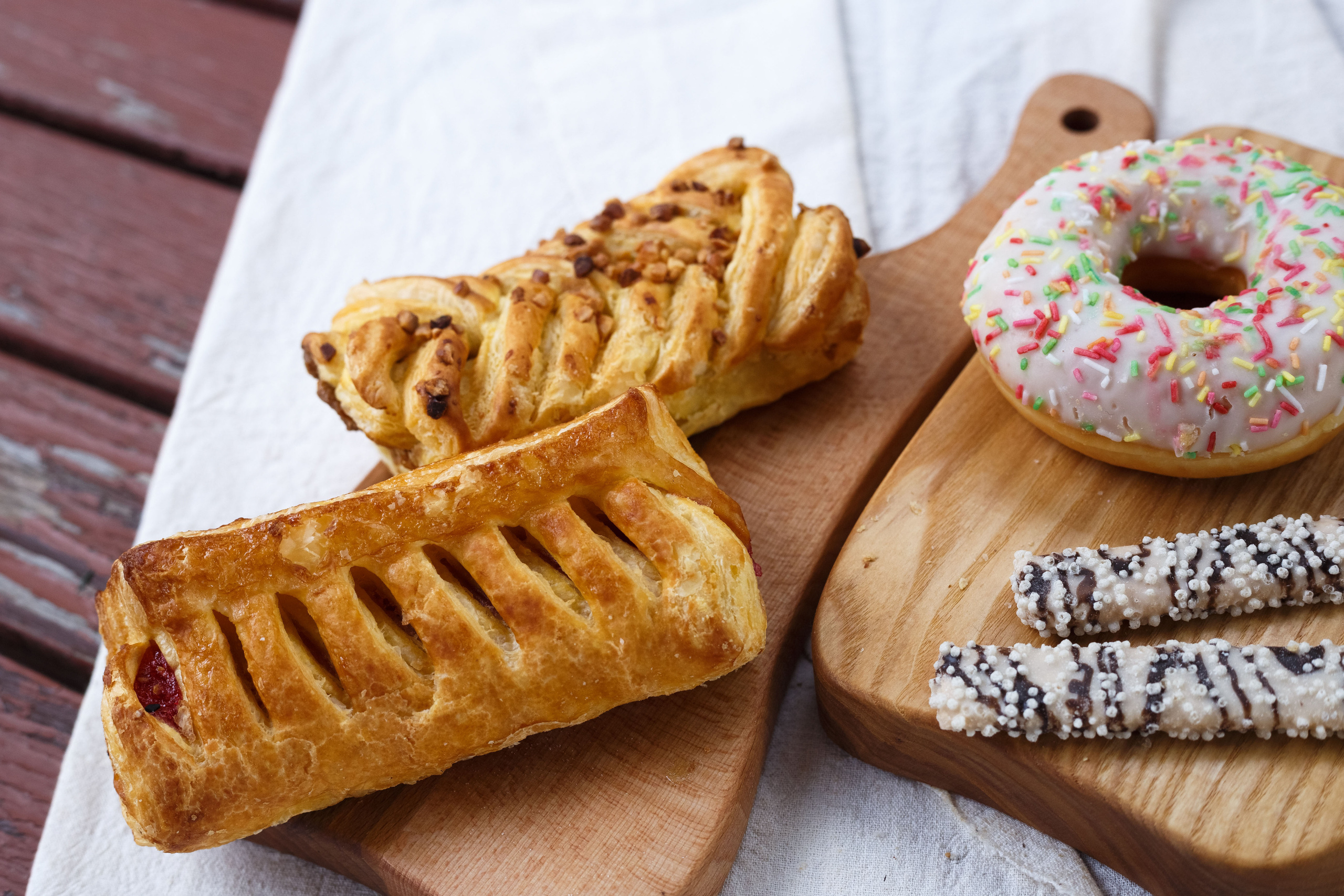Маленький топорик. Разделочные доски и деревянная мебель на заказ