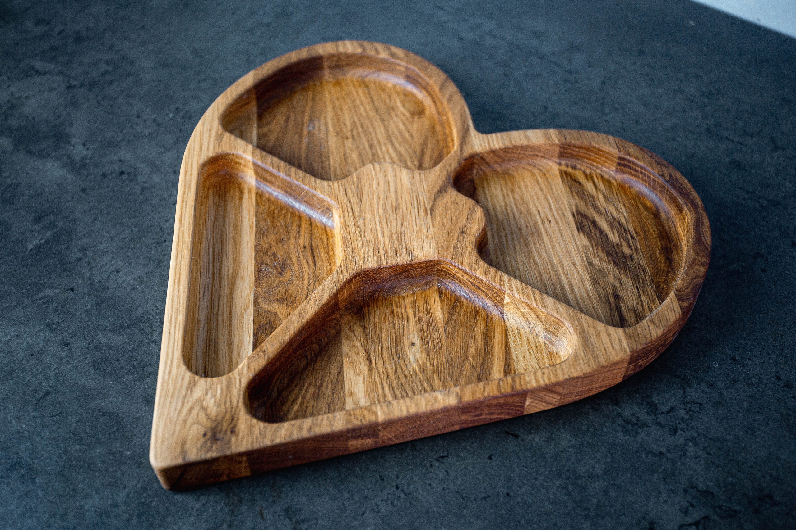 Сервировочная досочка с 4 отделениями. Разделочные доски и деревянная мебель на заказ