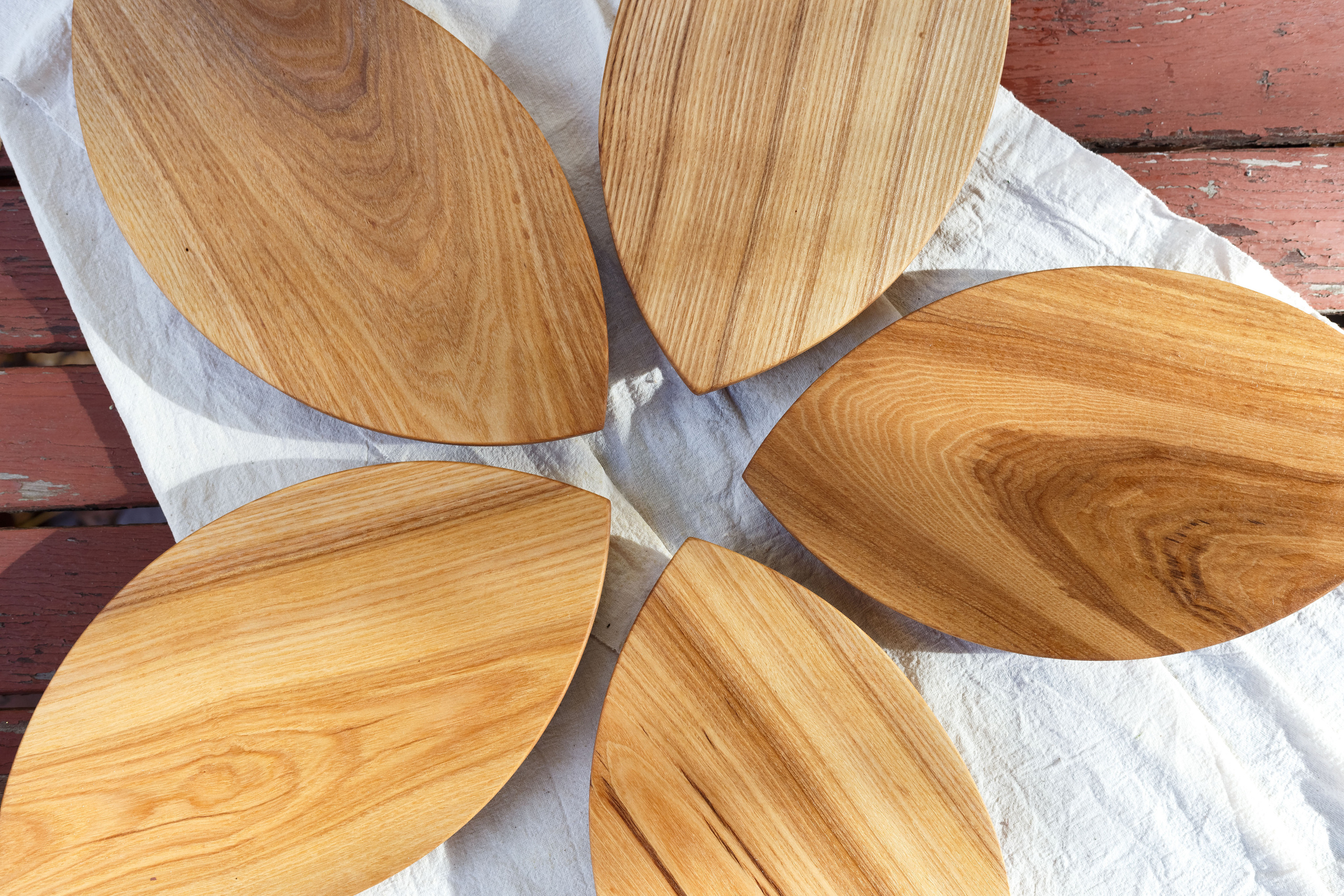 Листик или лодочка. Разделочные доски и деревянная мебель на заказ