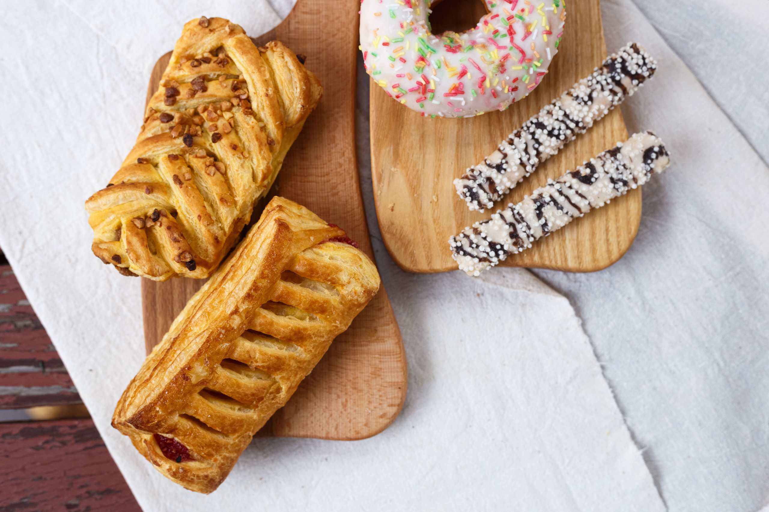 Маленький топорик. Разделочные доски и деревянная мебель на заказ