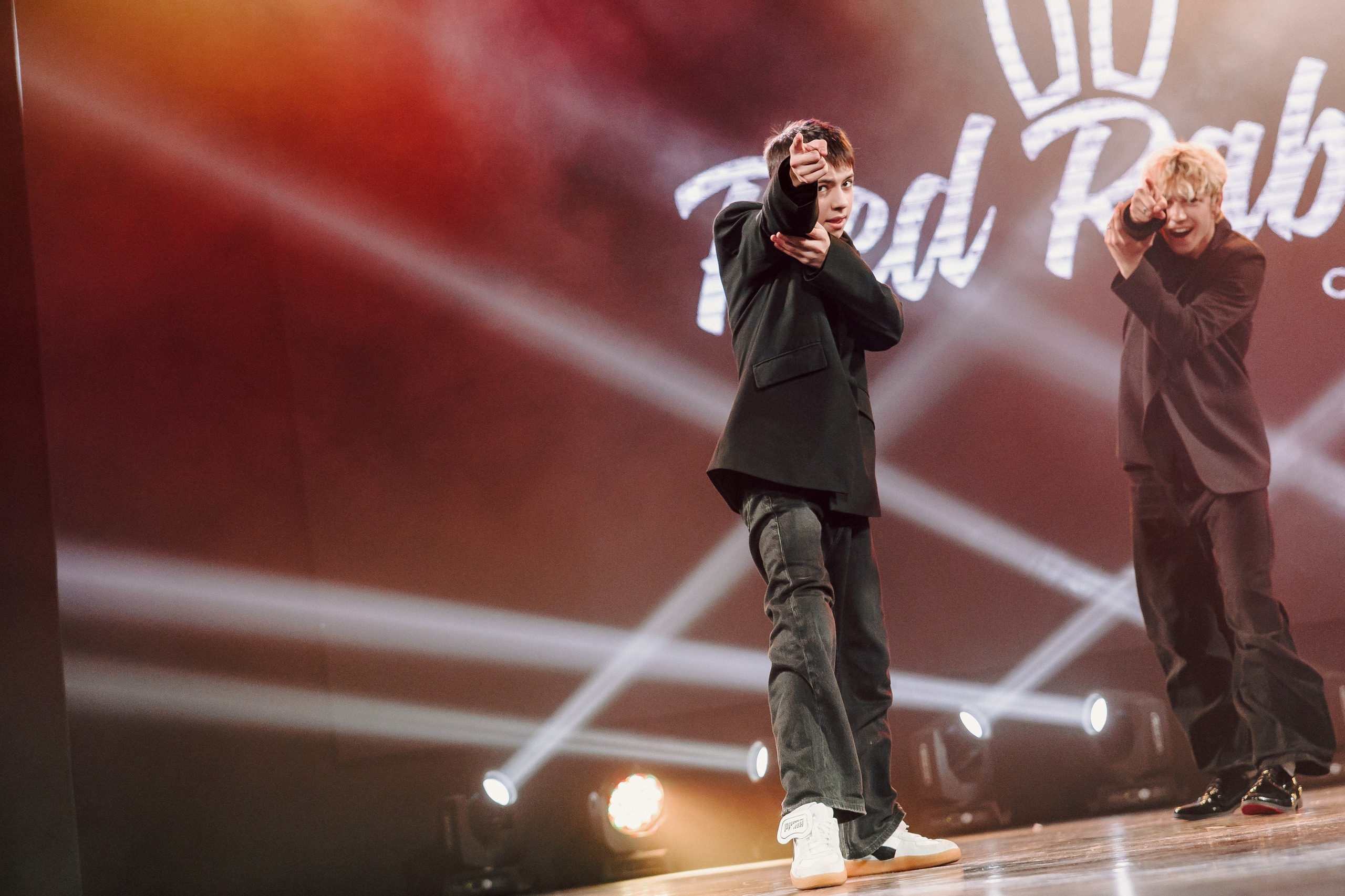 Отчётный концерт танцевальной школы «Red Rabbits» 2025. Лёшка Варзегов — фотограф