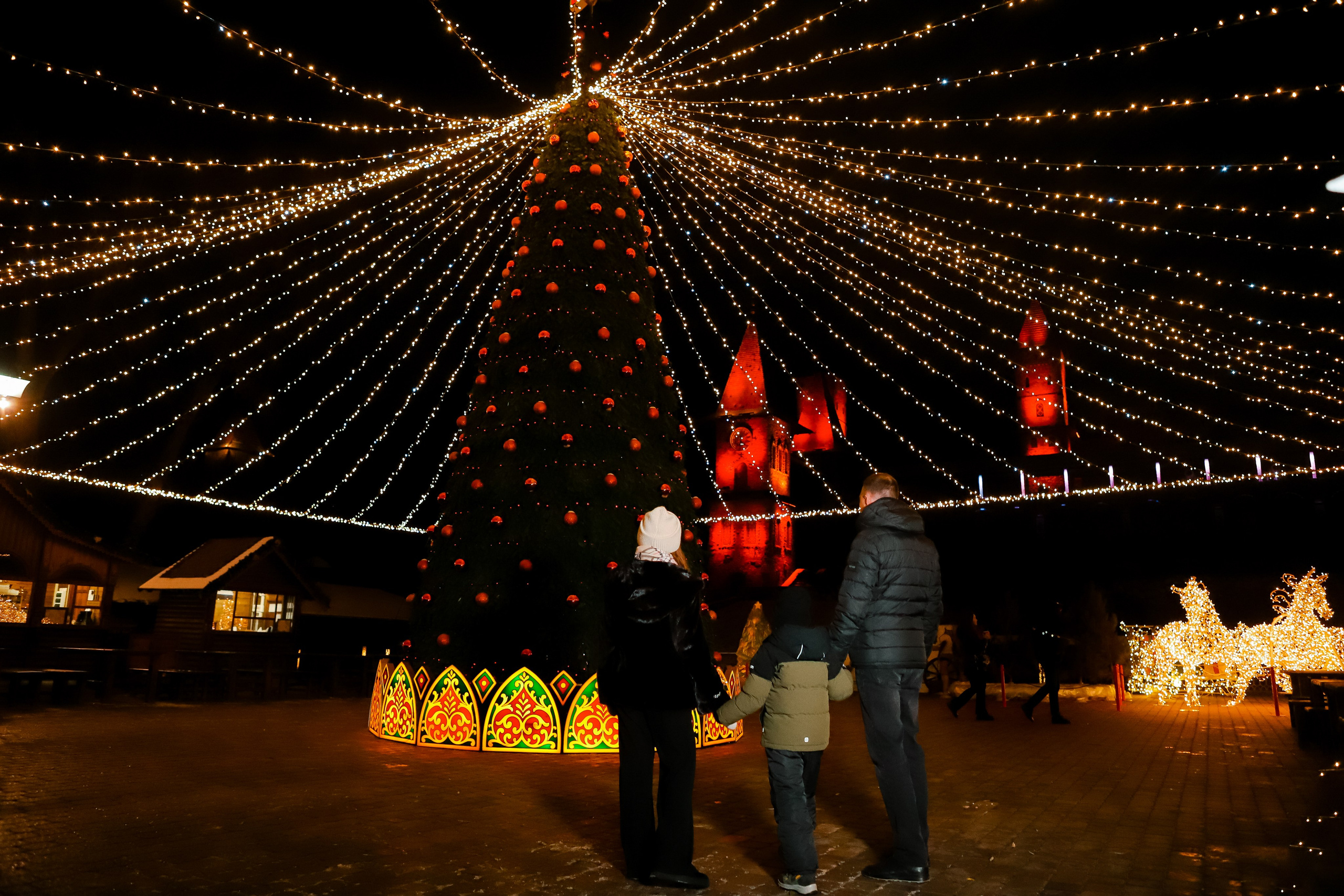 Прогулка ПАРК ЛОГА. Свадебный фотограф Евгения Фролова г. Каменск-Шахтинский, Донецк, Ростов