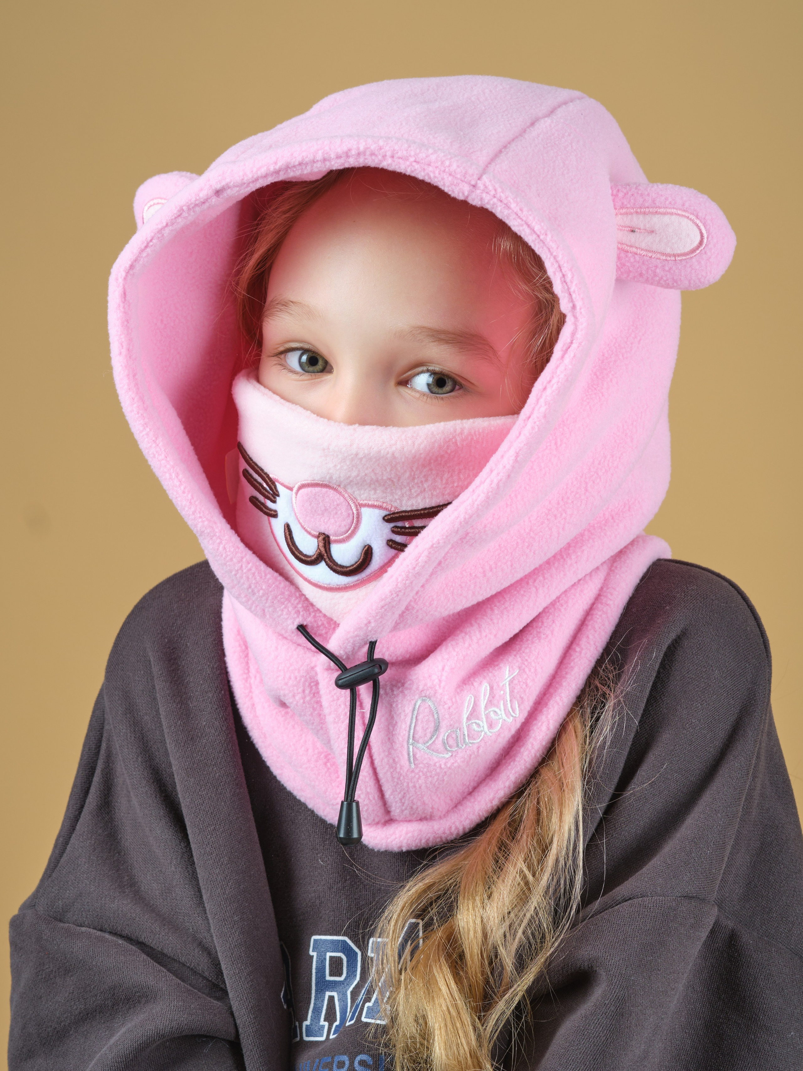 Детские шапки. Предметный фотограф в Краснодаре