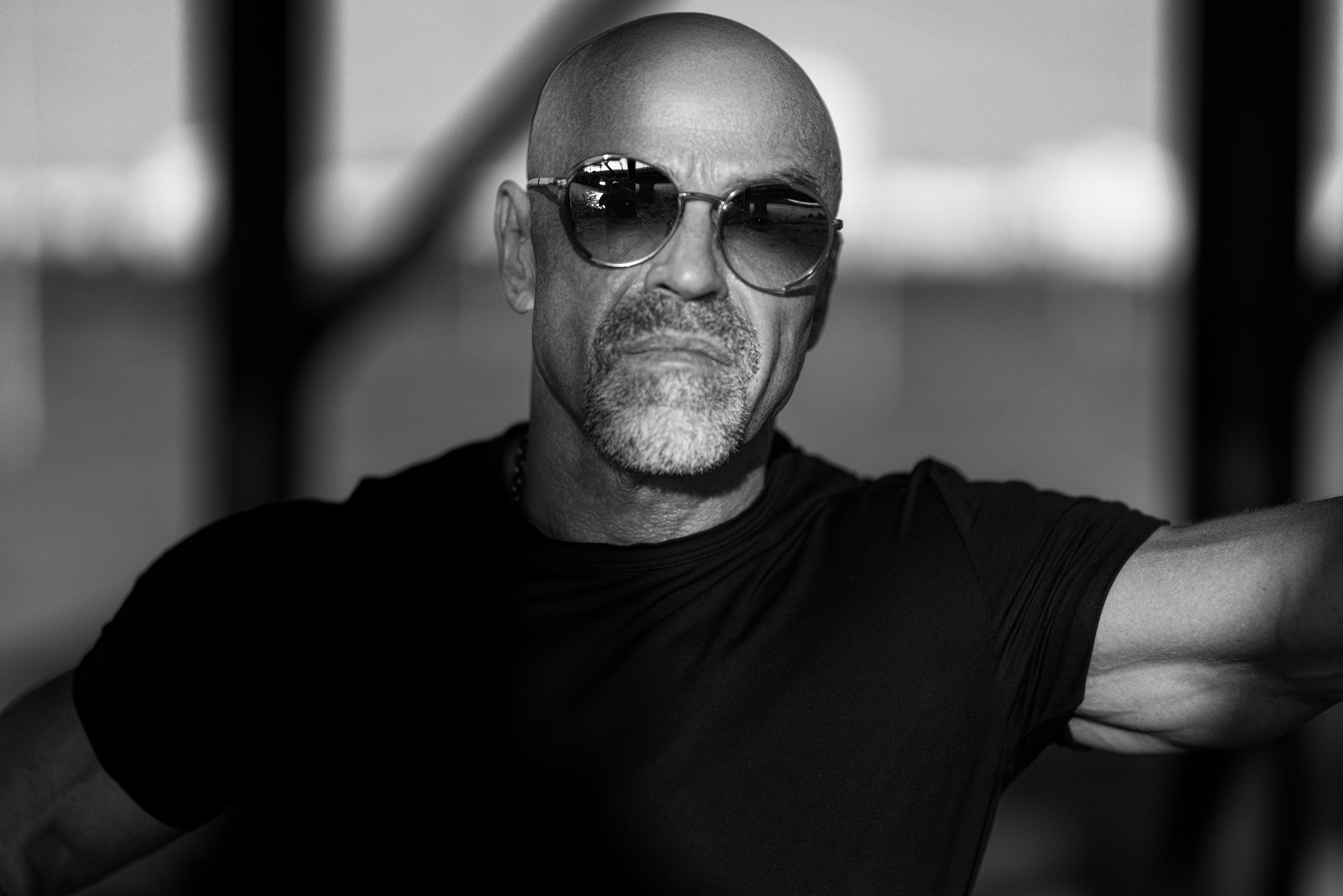 Фотосет на улице и спортплощадке с Александром для контента. Дмитрий Шульгин, портретный фотограф в Воронеже