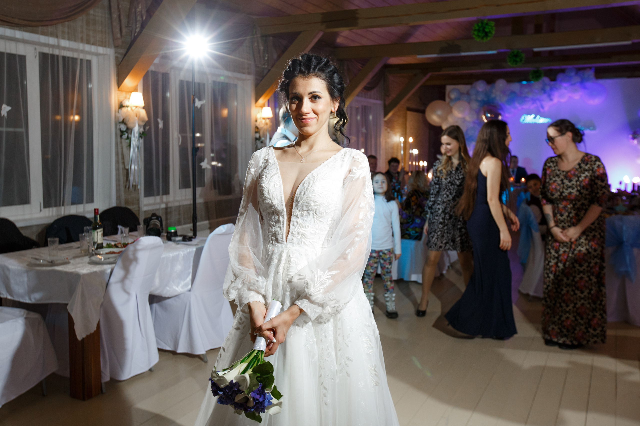 Максим и Виктория. Репортажный Фотограф в Москве Юра Гушан