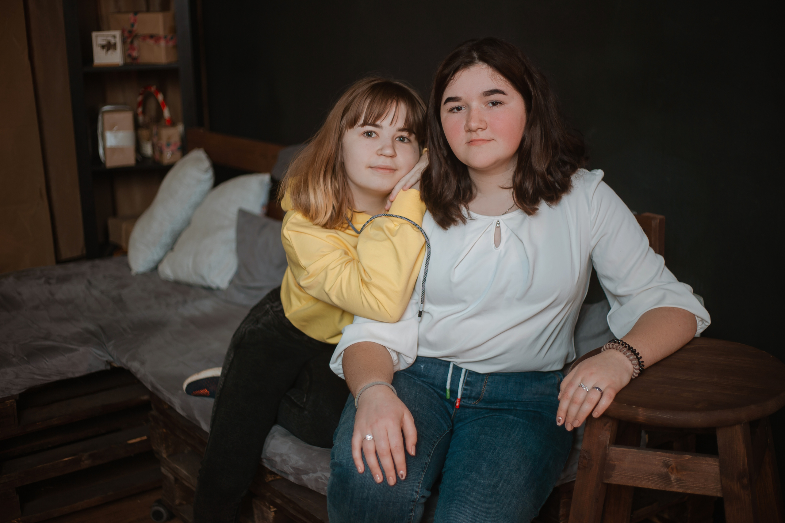 Студийная съемка выпускников для журнала. Студия выпускных альбомов Остров