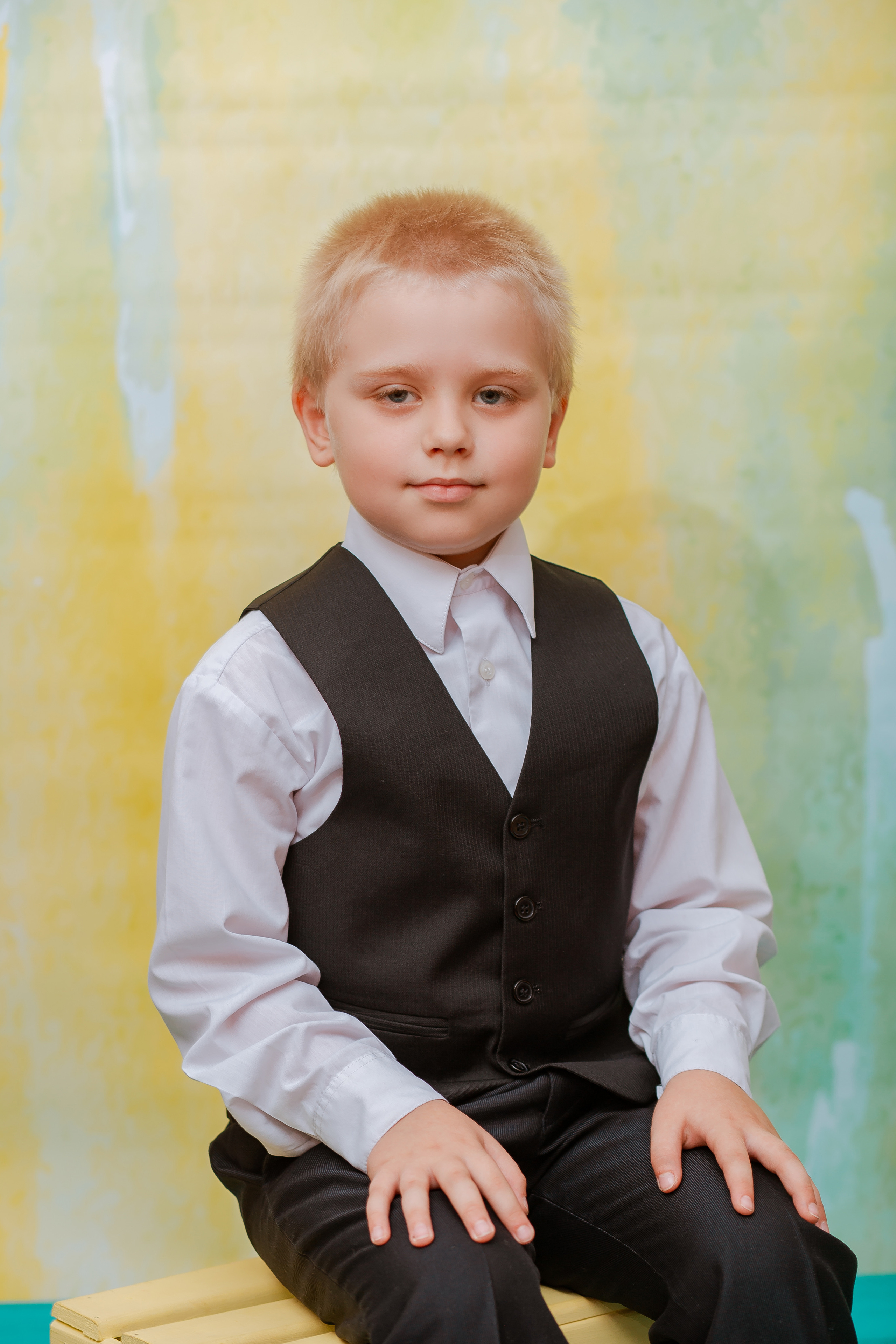 Фотосъёмка для выпускного диплома на 2 разворота. Студия выпускных альбомов Остров