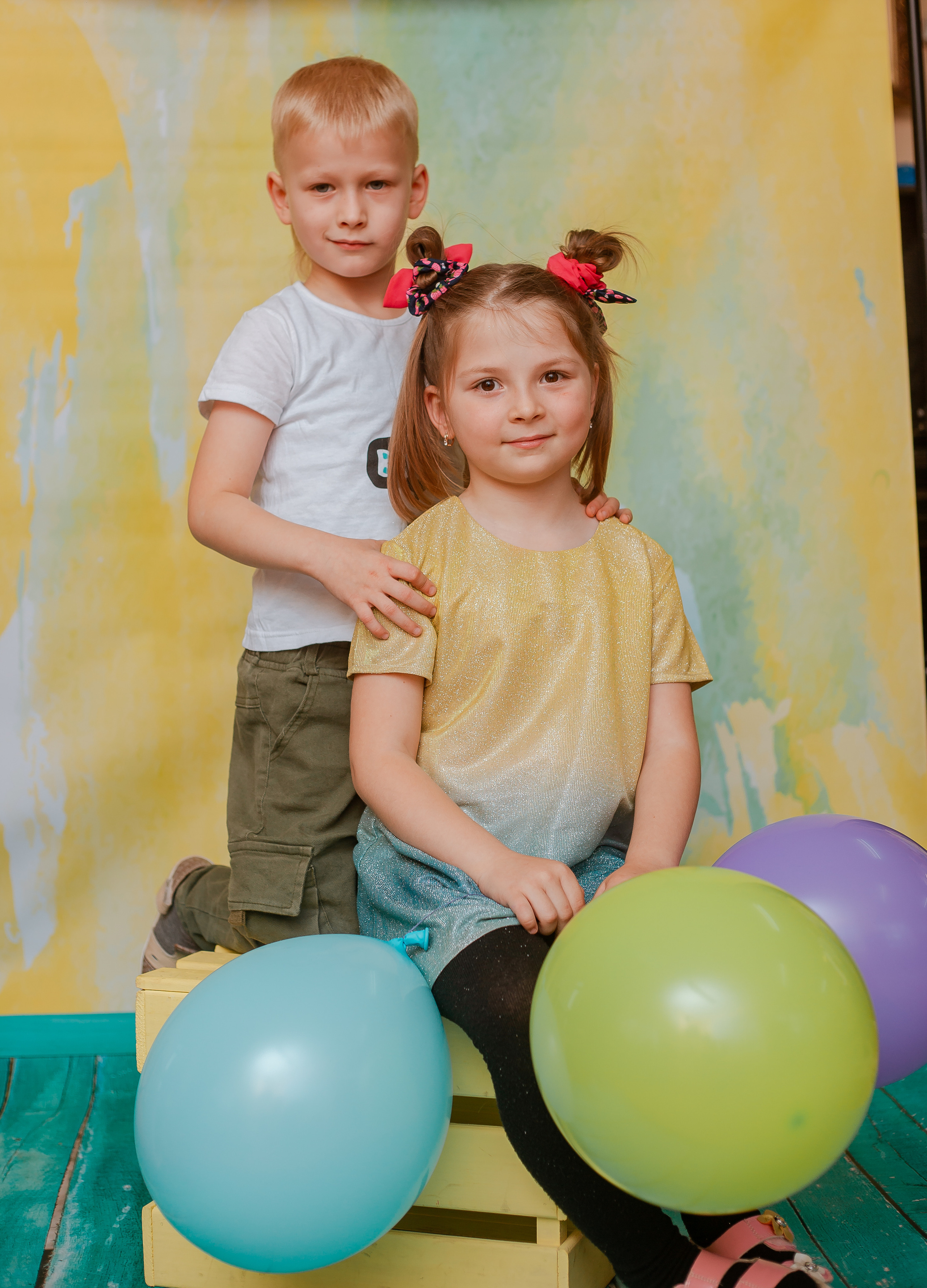 Фотосъёмка для выпускного диплома на 2 разворота. Студия выпускных альбомов Остров