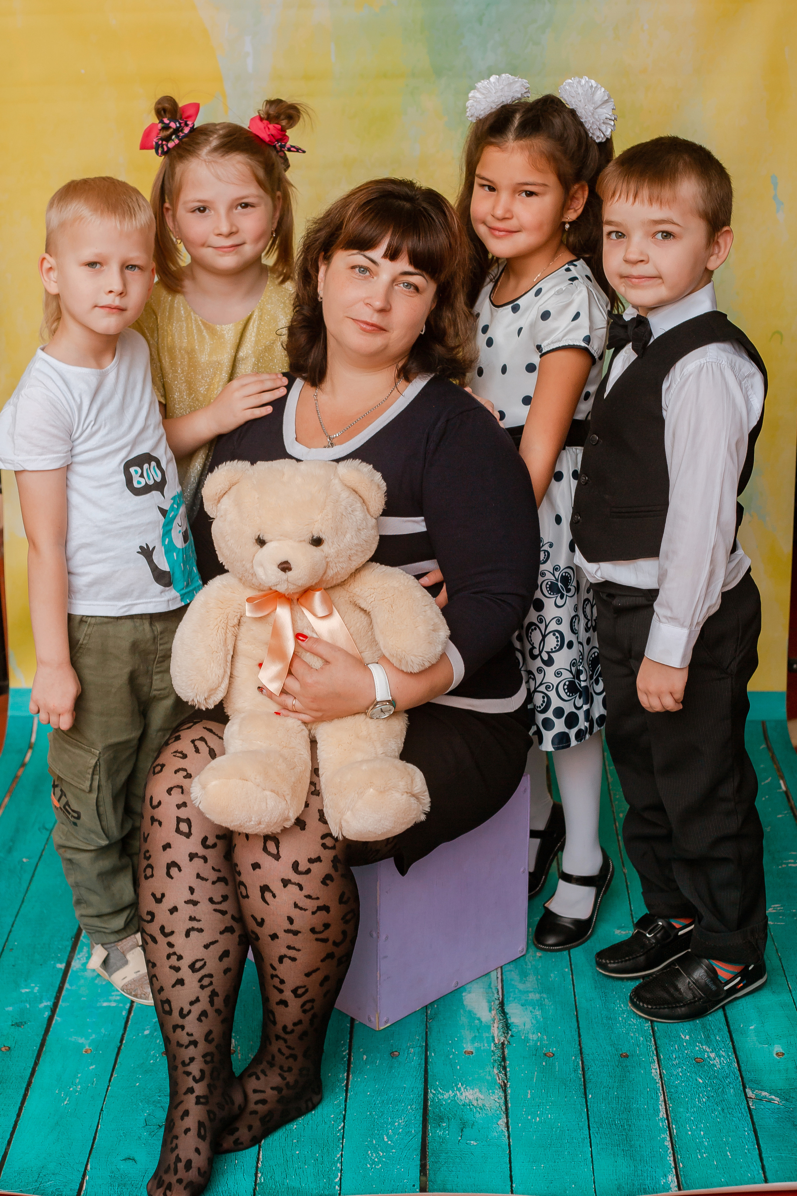 Фотосъёмка для выпускного диплома на 2 разворота. Студия выпускных альбомов Остров