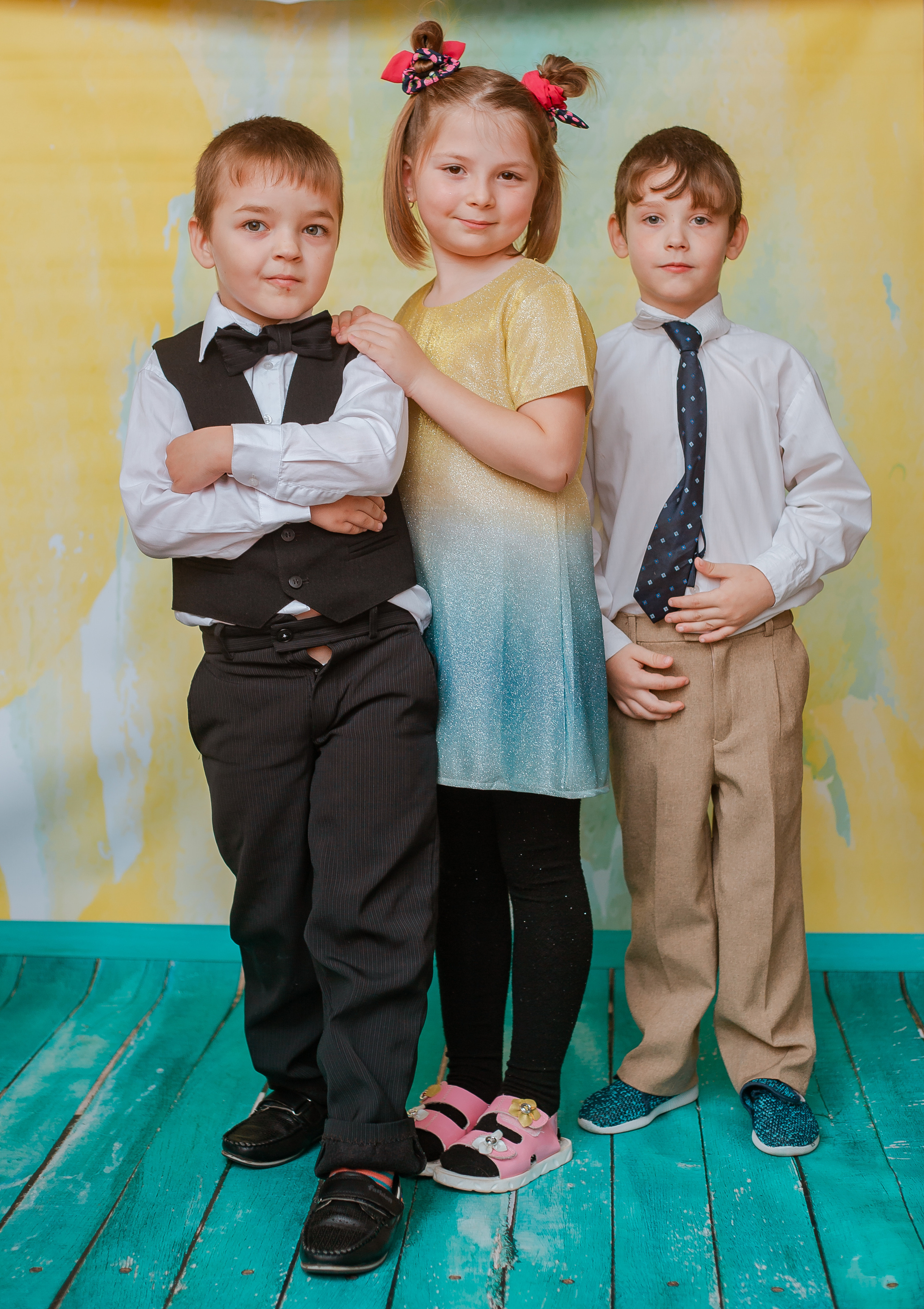 Фотосъёмка для выпускного диплома на 2 разворота. Студия выпускных альбомов Остров