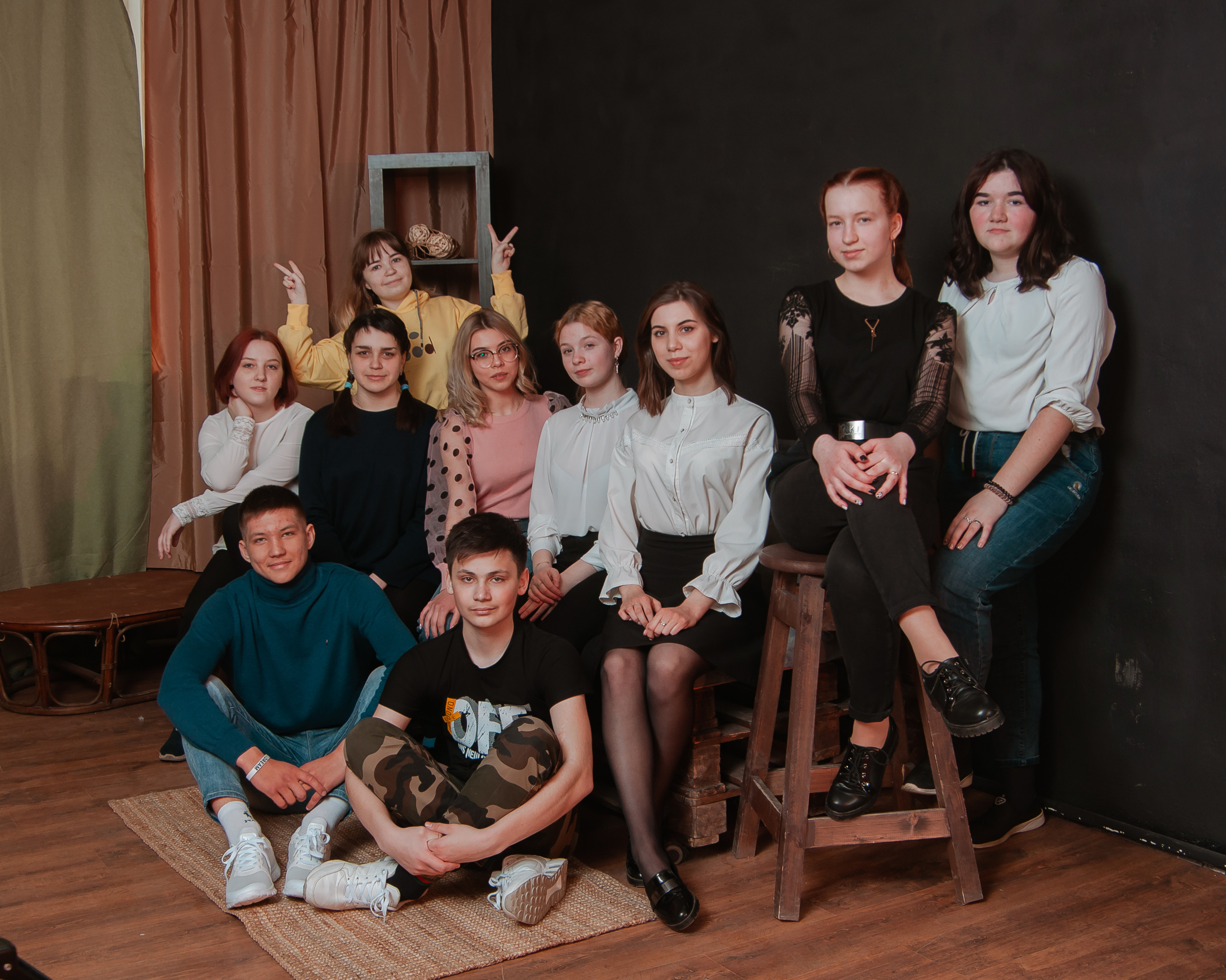 Студийная съемка выпускников для журнала. Студия выпускных альбомов Остров