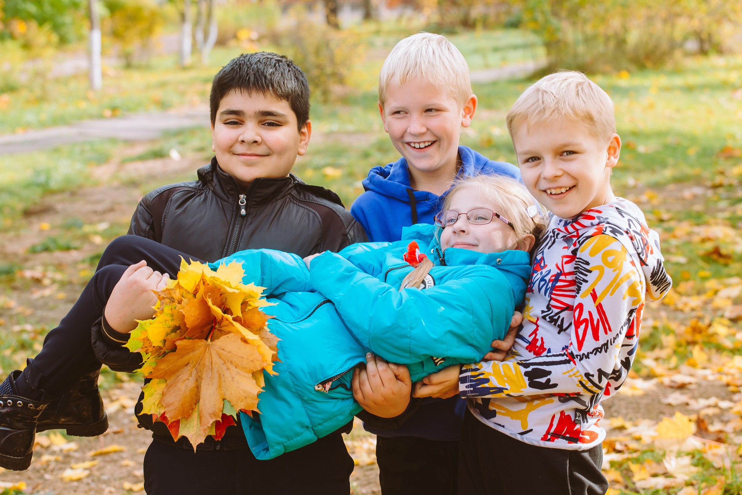 Выпускники 4 класса для фотокниги. Студия выпускных альбомов Остров