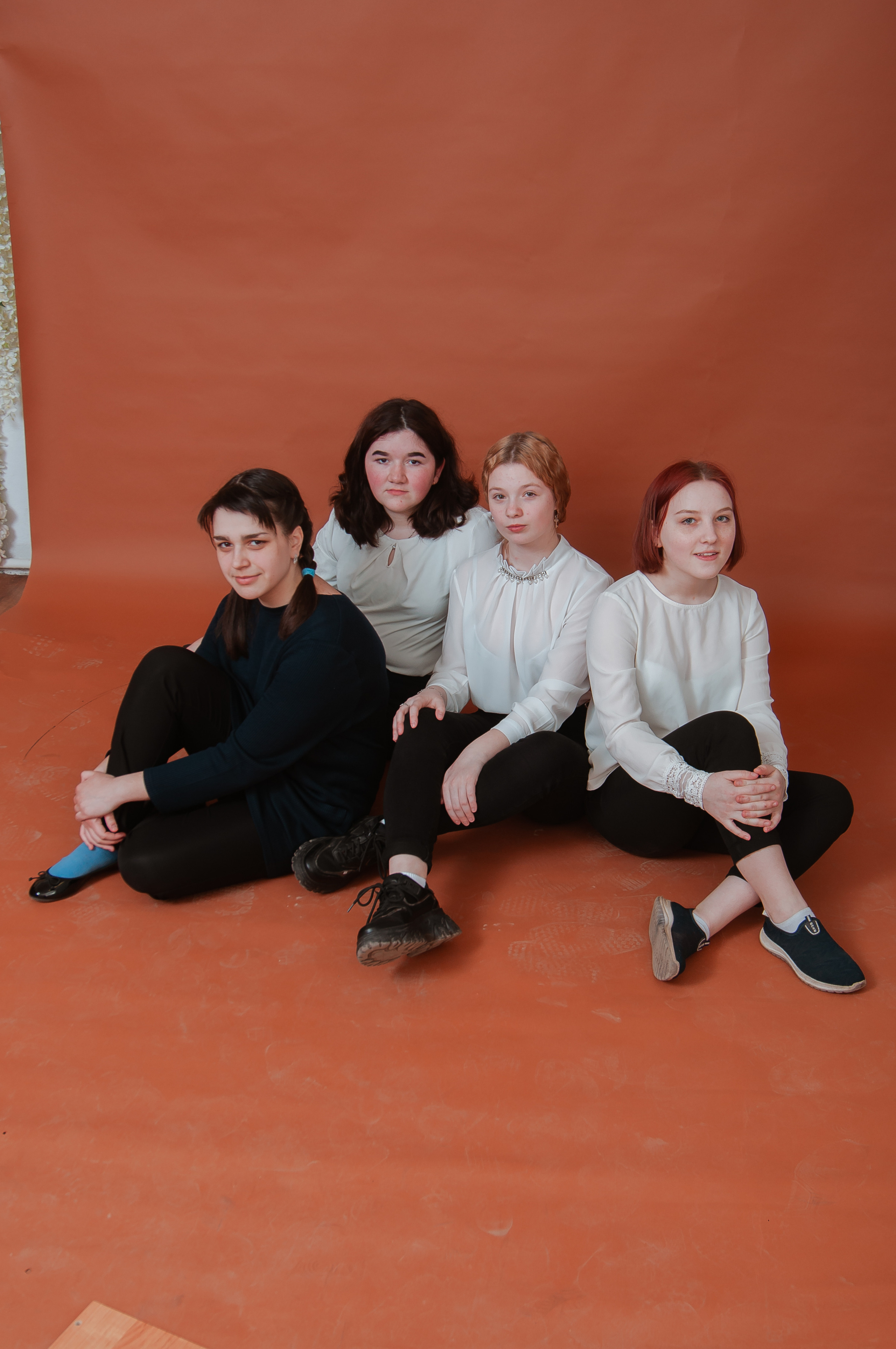 Студийная съемка выпускников для журнала. Студия выпускных альбомов Остров