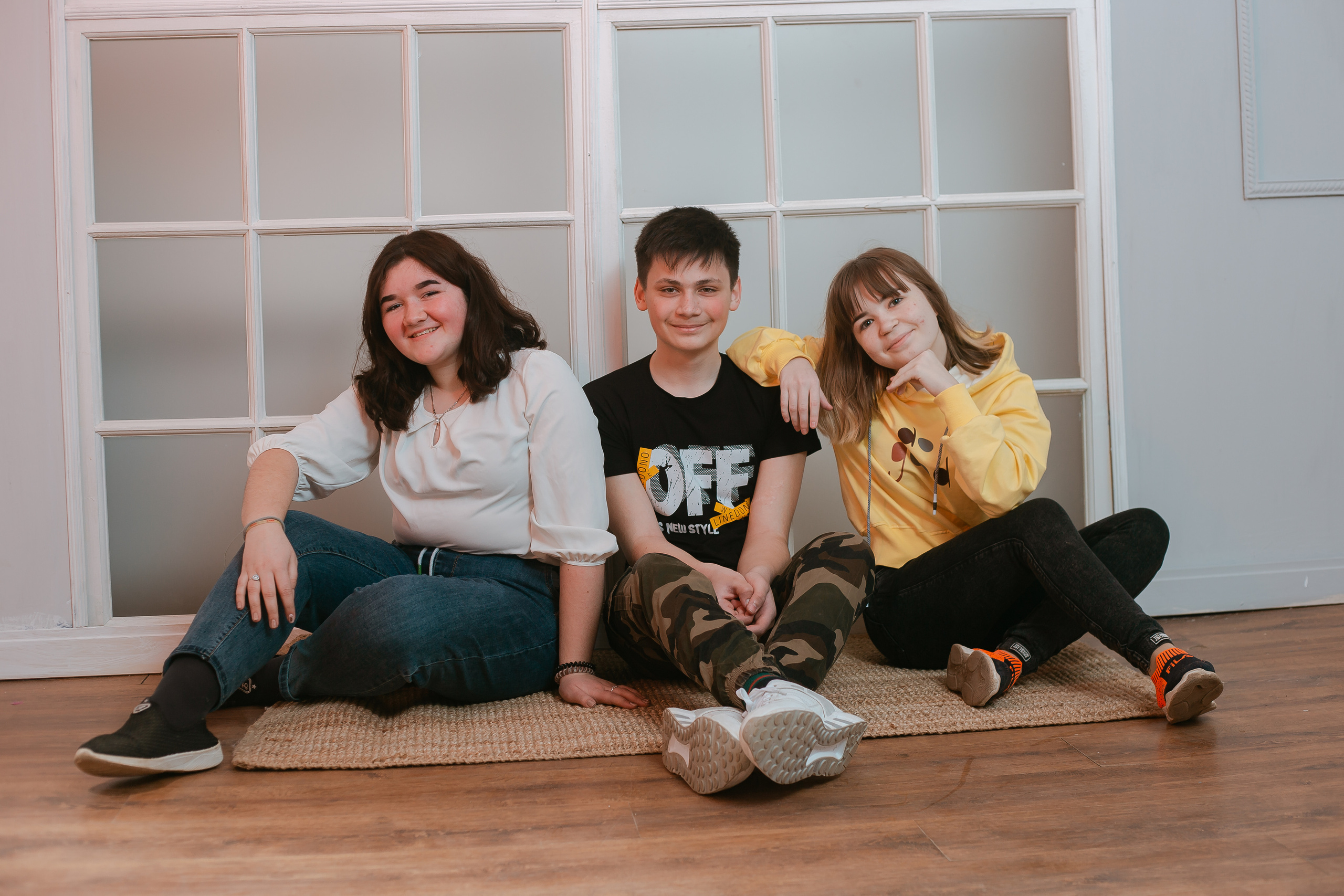 Студийная съемка выпускников для журнала. Студия выпускных альбомов Остров