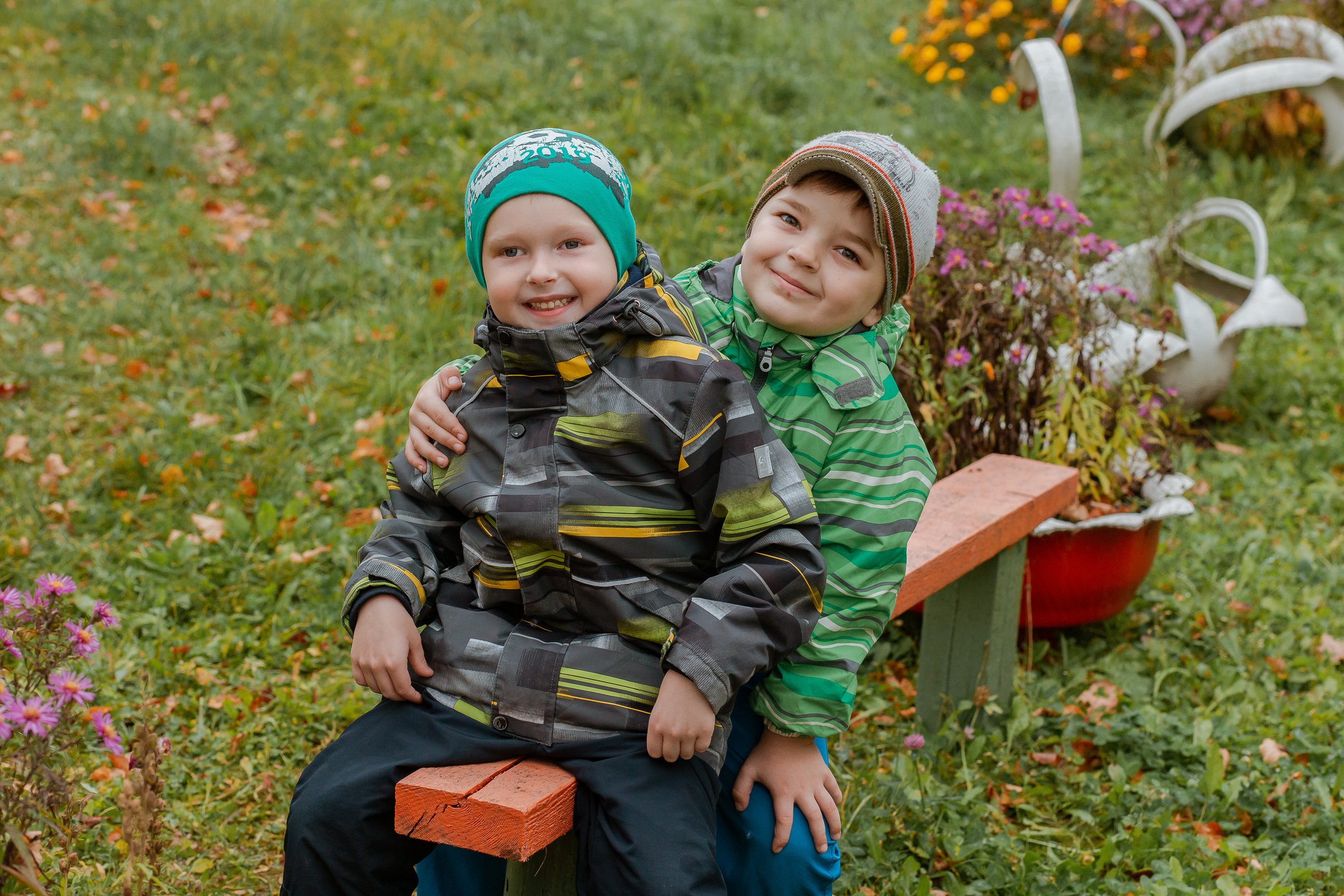 Фотосъёмка для выпускного диплома на 2 разворота. Студия выпускных альбомов Остров
