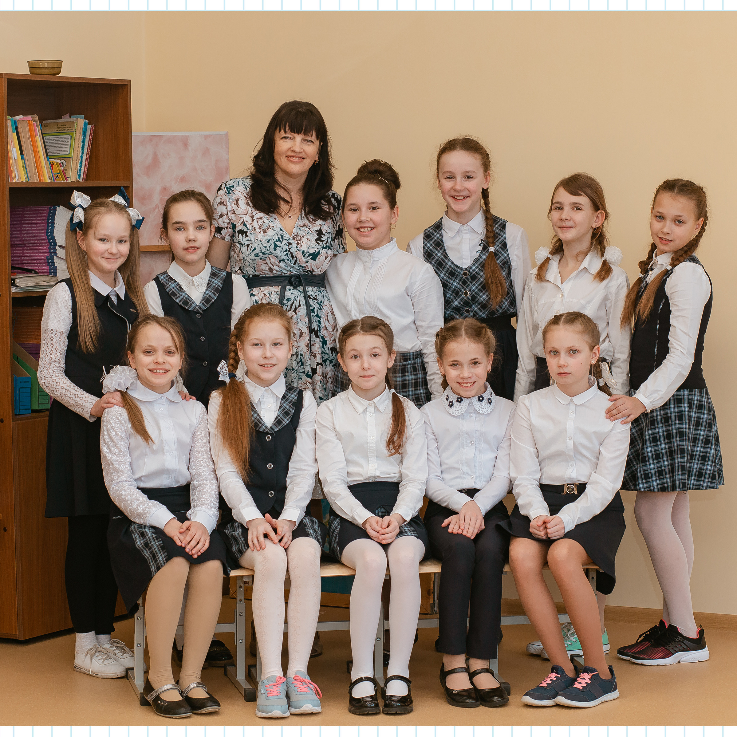 Фотокниги — много страниц (4 класс). Студия выпускных альбомов Остров