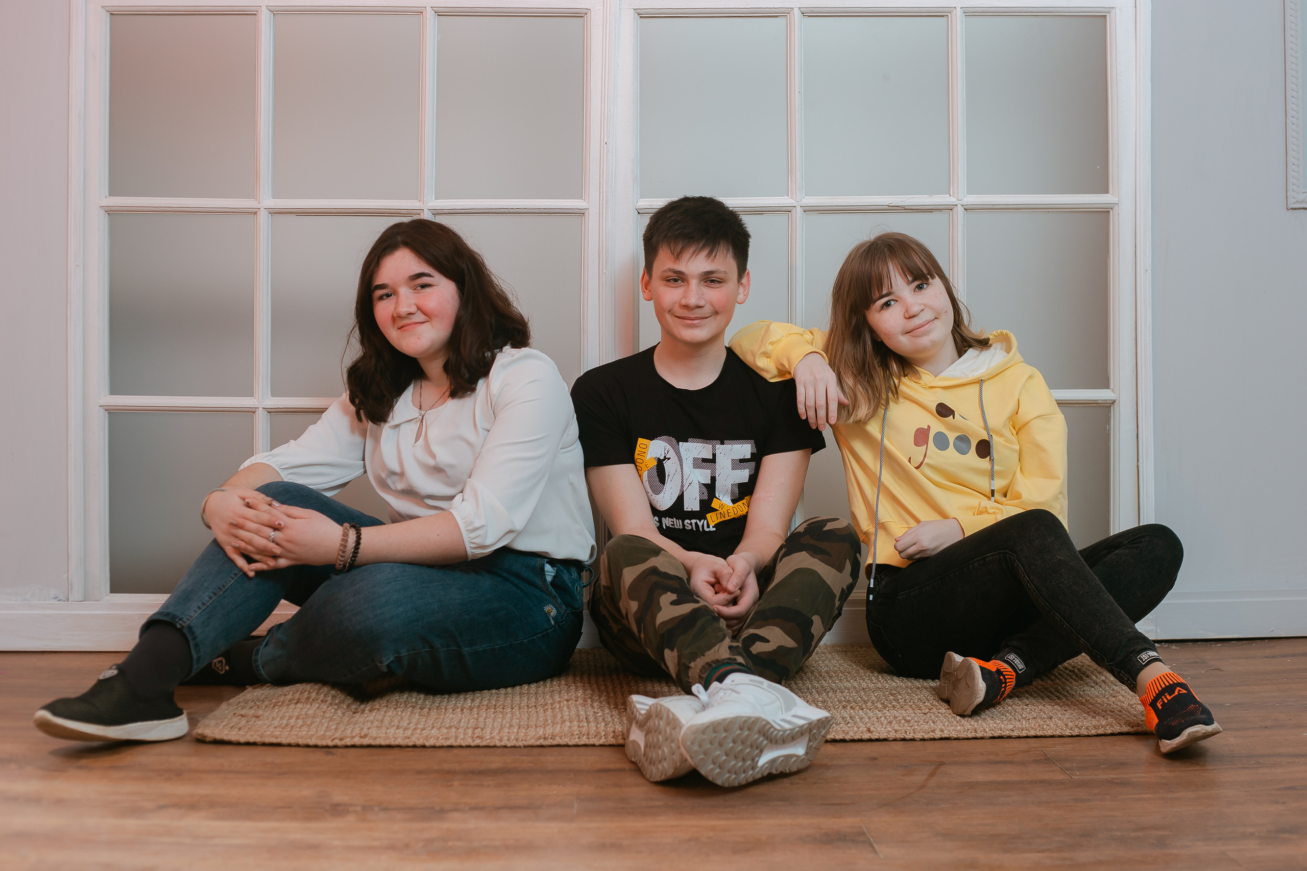 Студийная съемка выпускников для журнала. Студия выпускных альбомов Остров