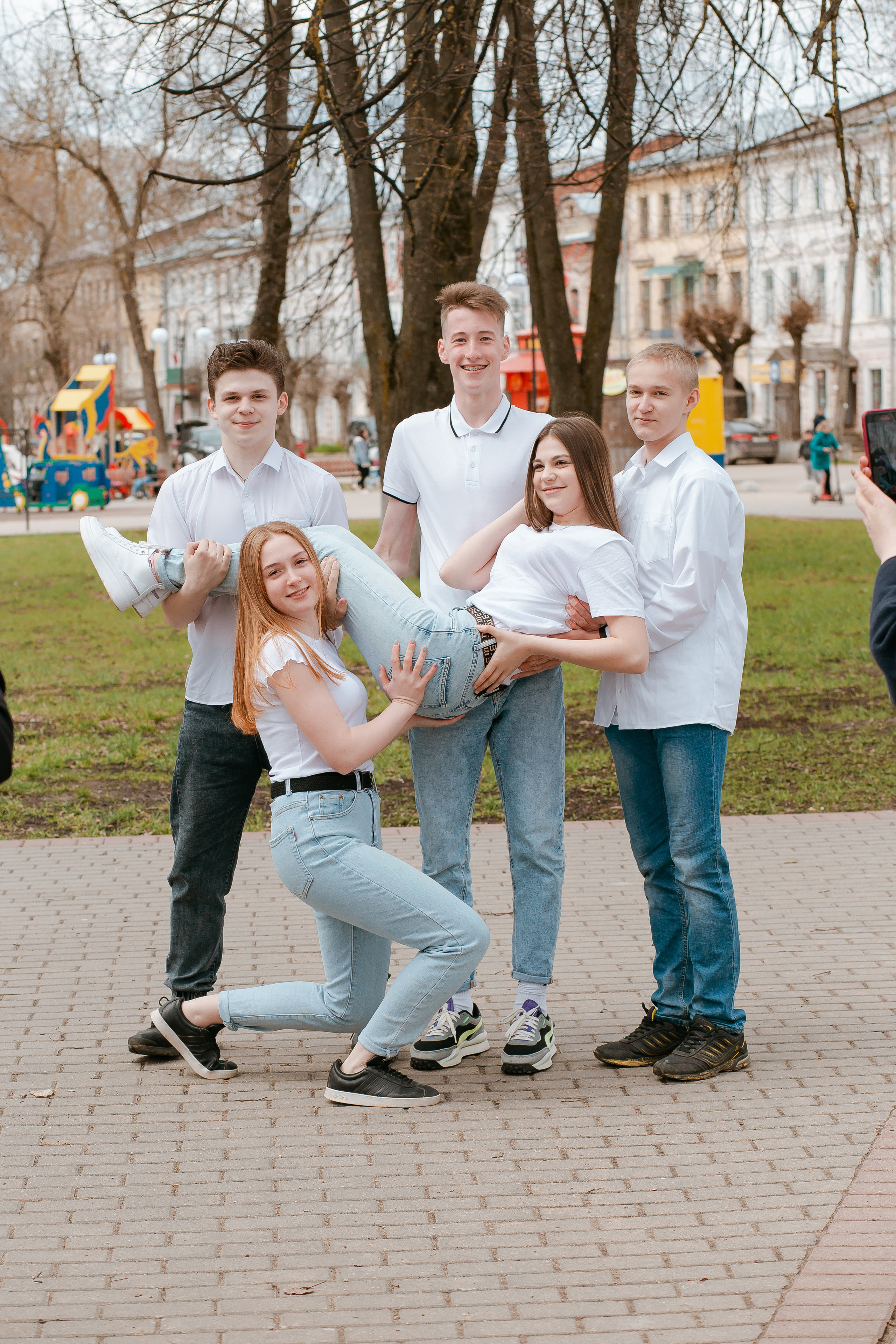 Съемка весной в студии и на улице. Студия выпускных альбомов Остров