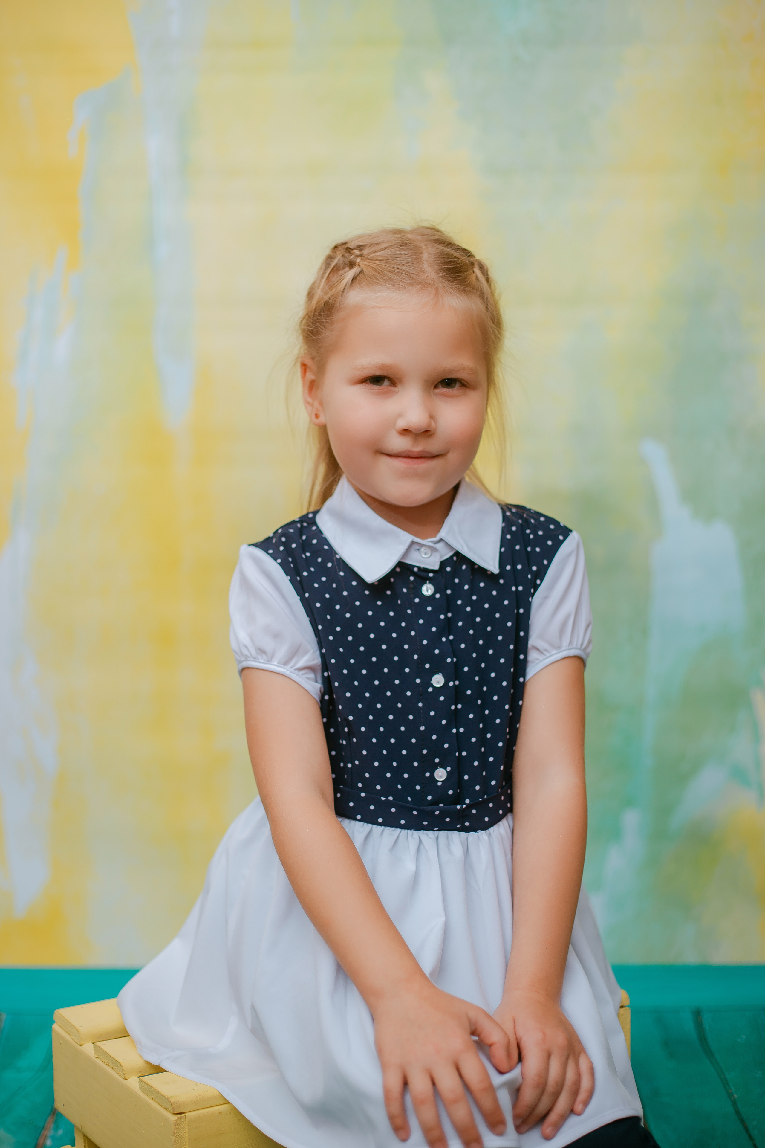 Фотосъёмка для выпускного диплома на 2 разворота. Студия выпускных альбомов Остров