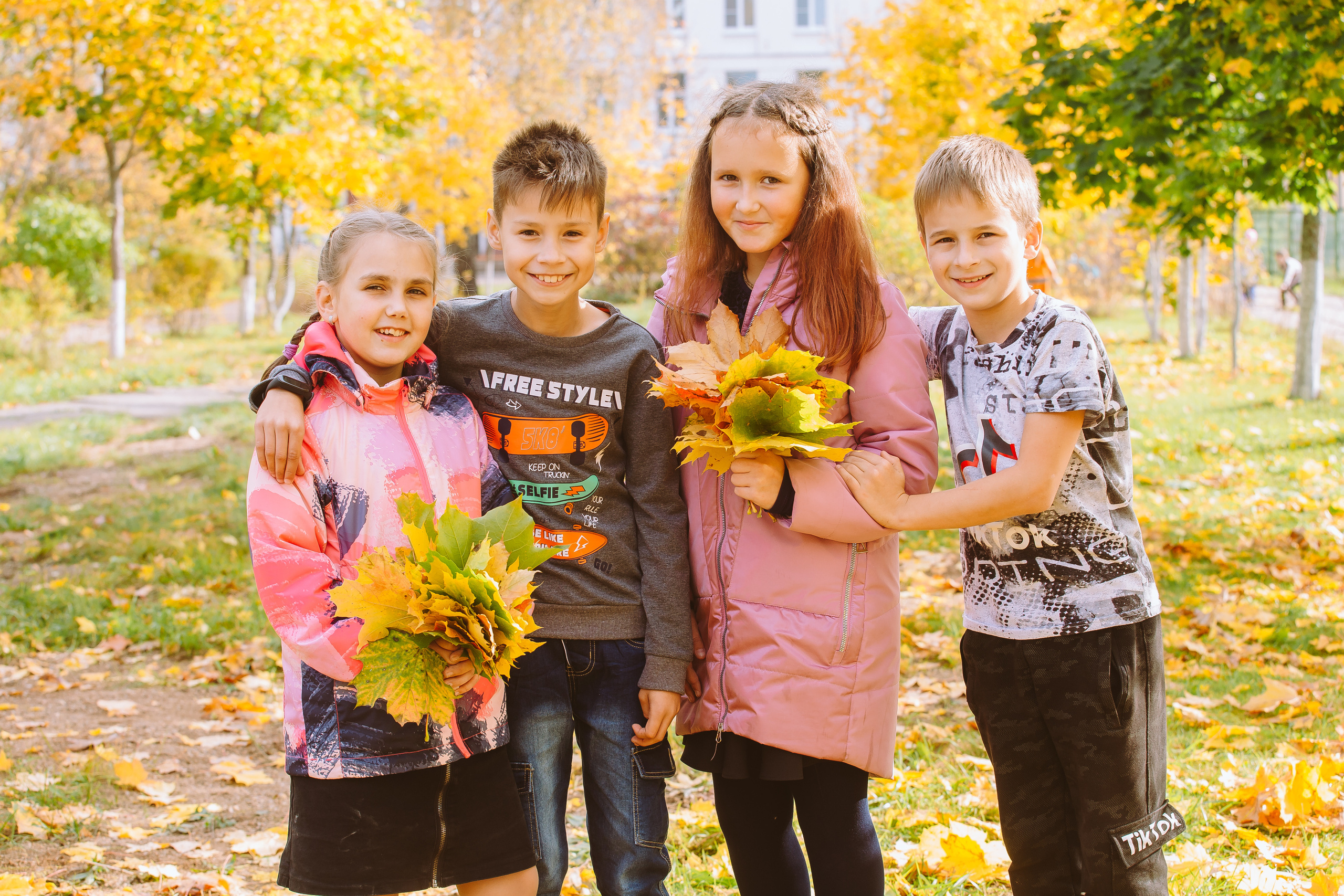 Выпускники 4 класса для фотокниги. Студия выпускных альбомов Остров