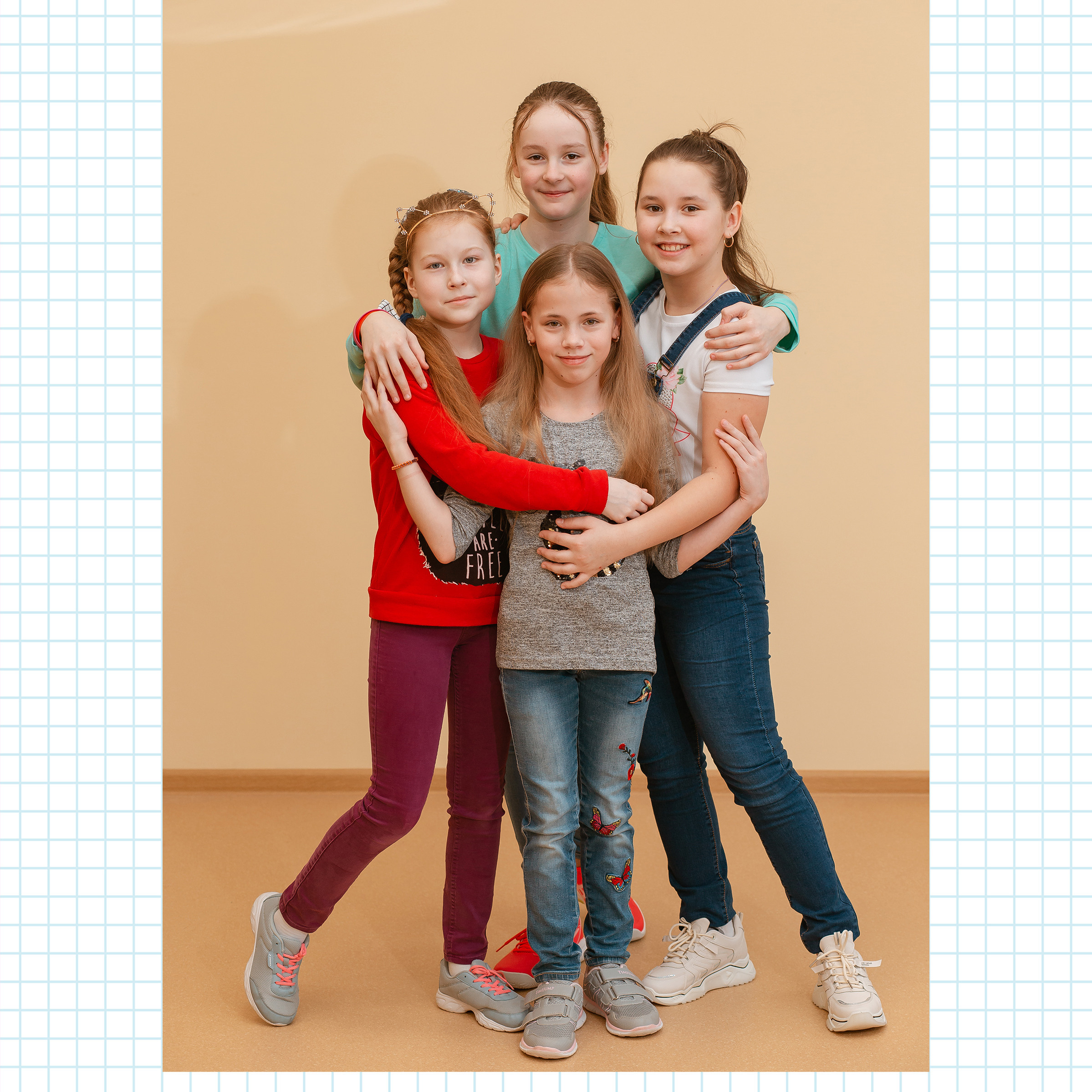 Фотокниги — много страниц (4 класс). Студия выпускных альбомов Остров