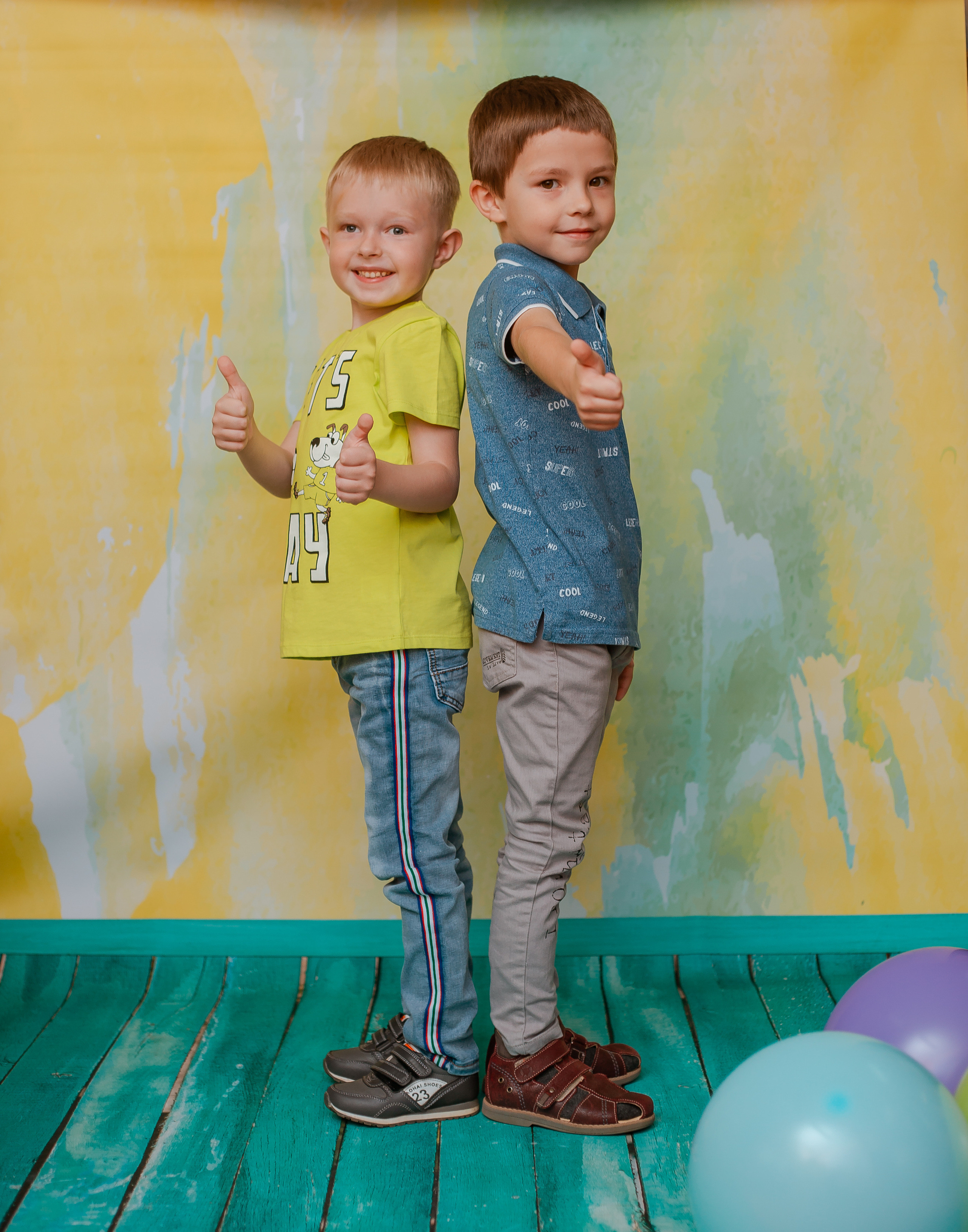 Фотосъёмка для выпускного диплома на 2 разворота. Студия выпускных альбомов Остров