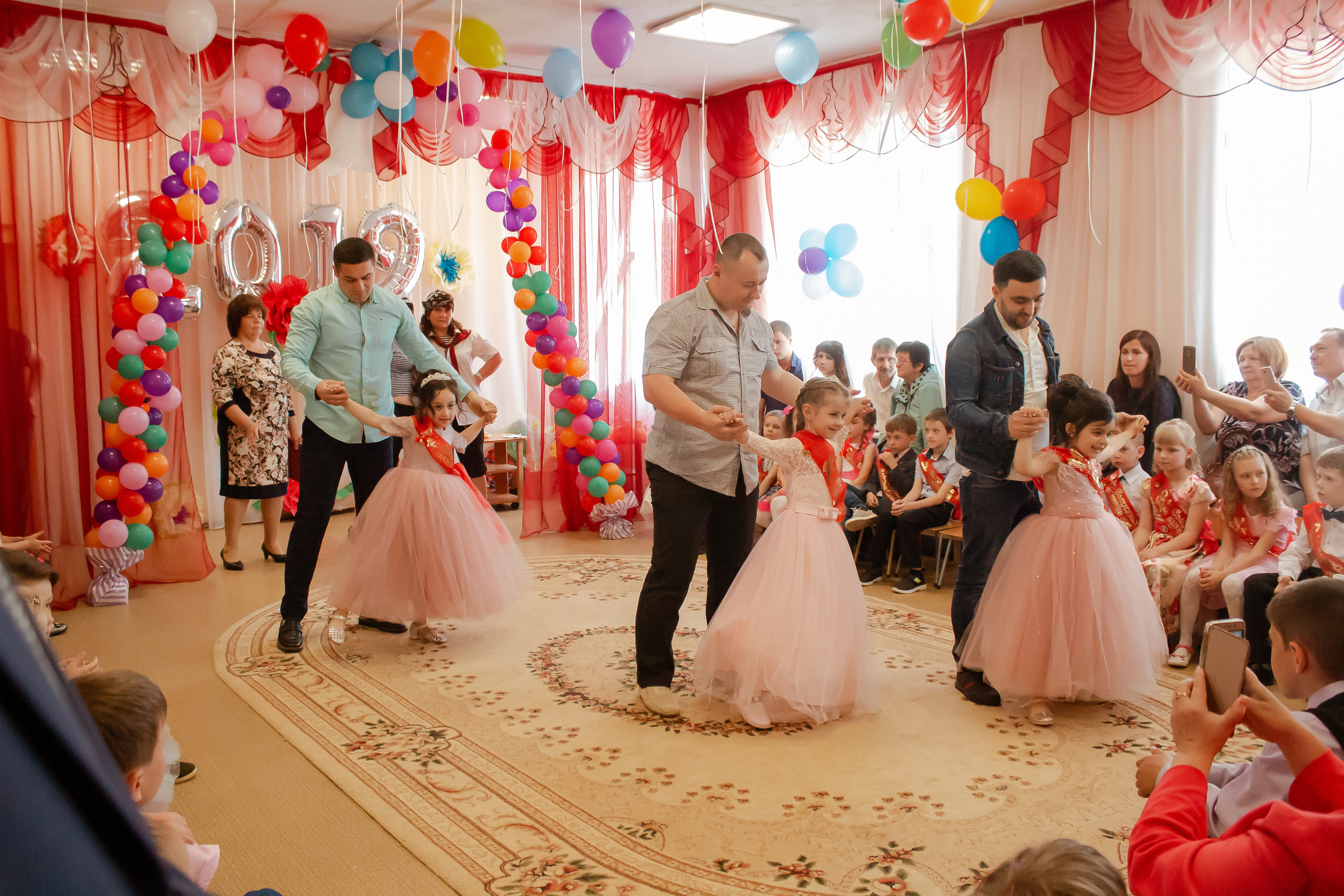 Выпускной в детском саду. Студия выпускных альбомов Остров