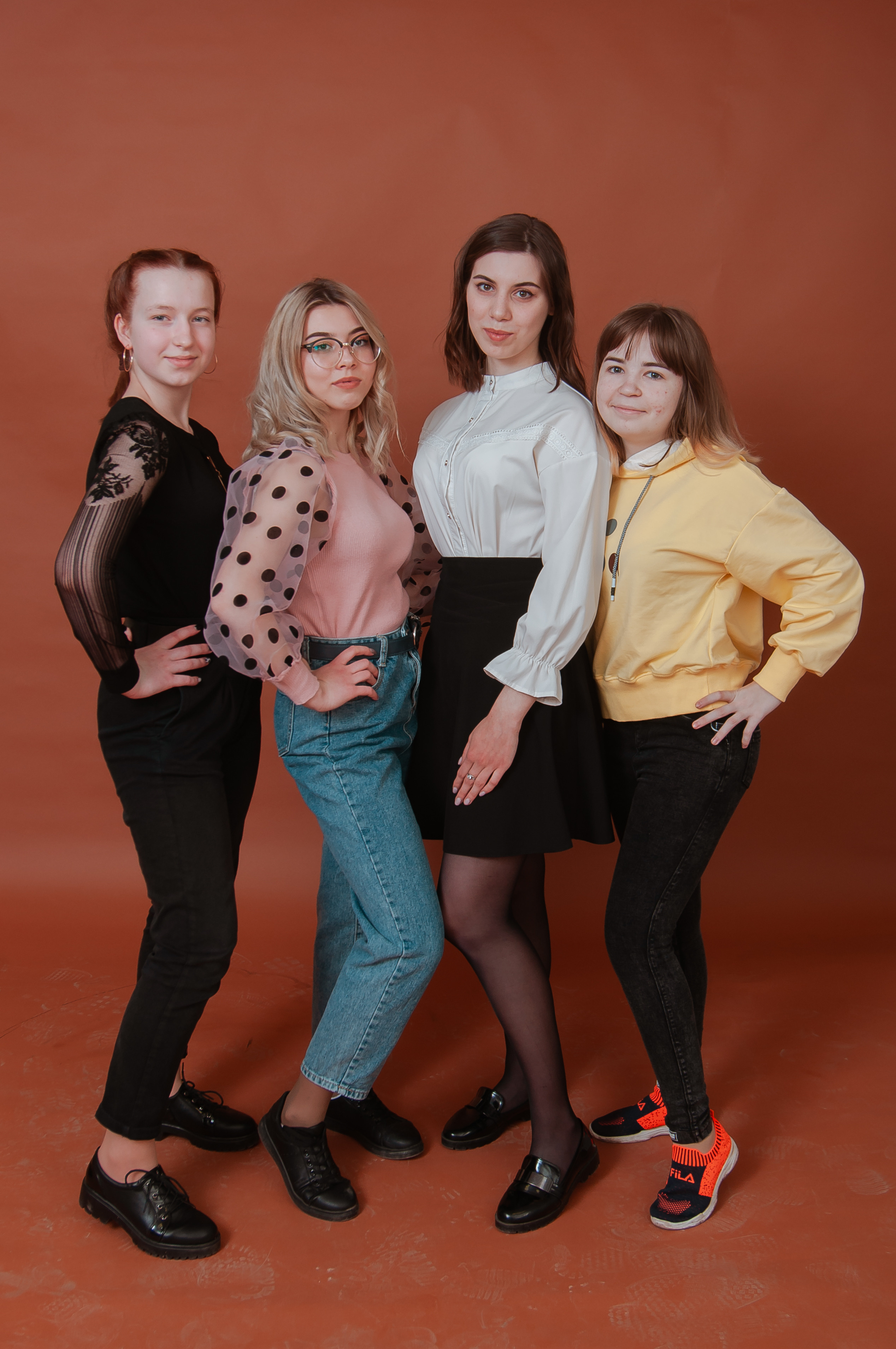 Студийная съемка выпускников для журнала. Студия выпускных альбомов Остров