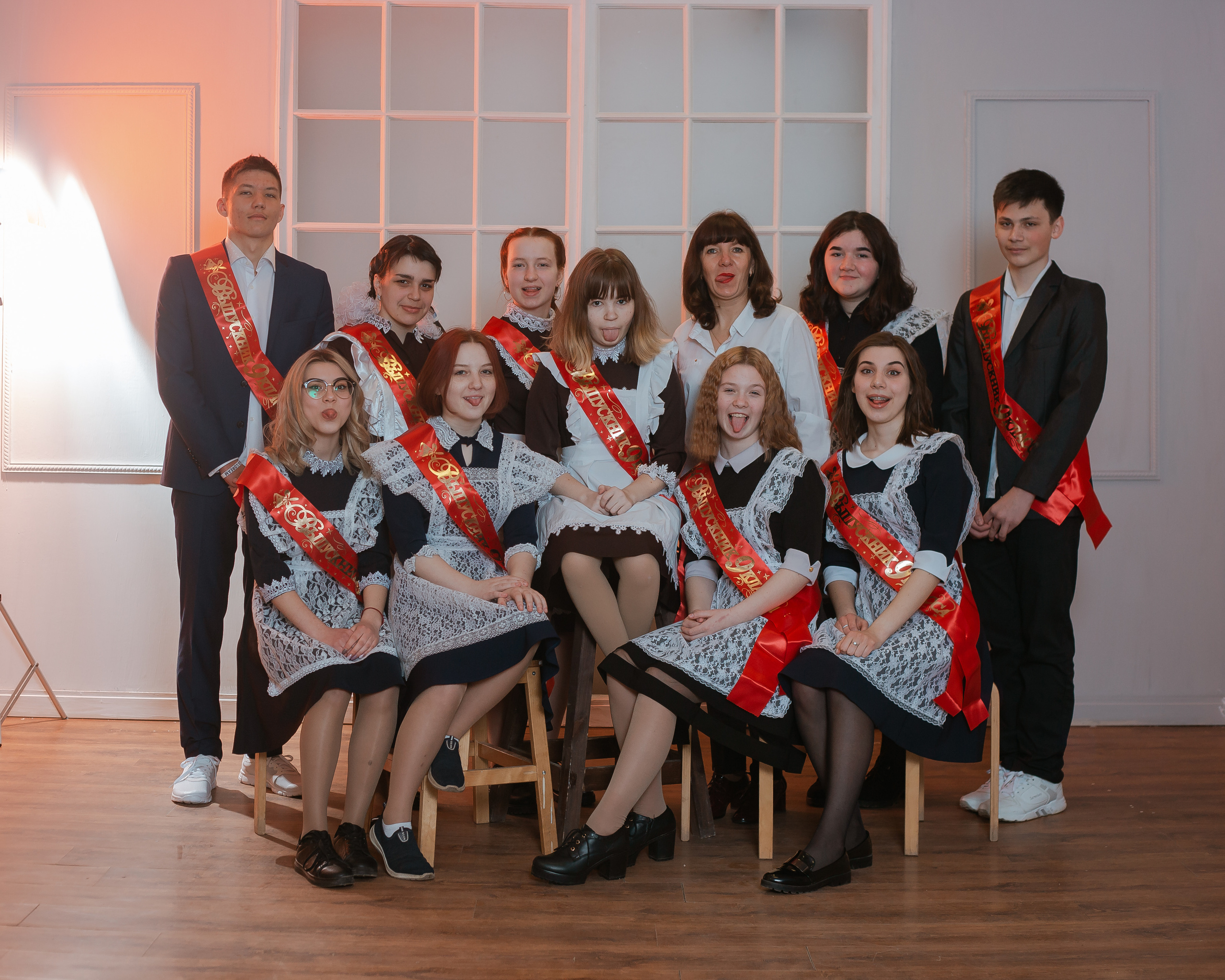 Студийная съемка выпускников для журнала. Студия выпускных альбомов Остров