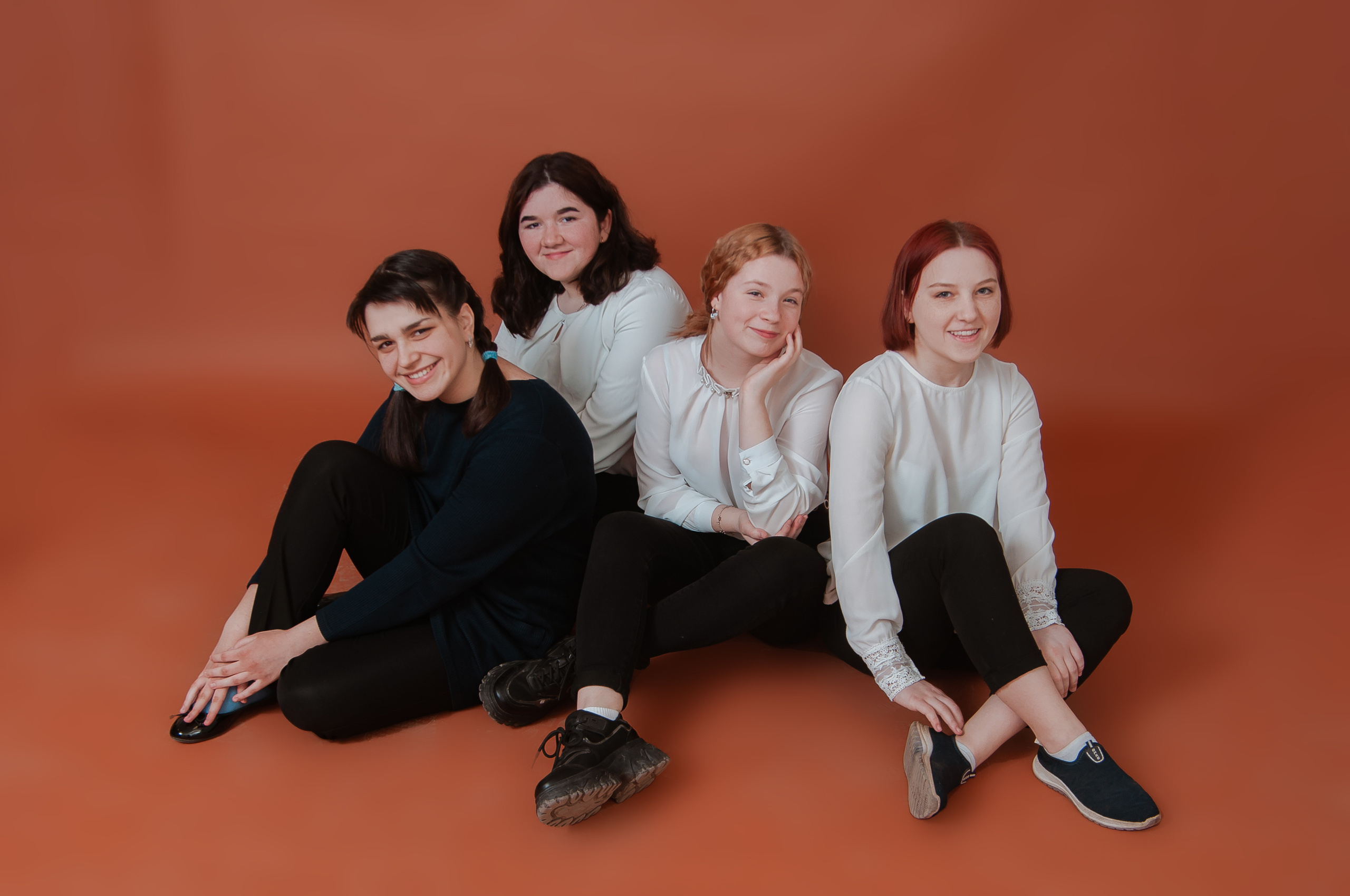 Студийная съемка выпускников для журнала. Студия выпускных альбомов Остров