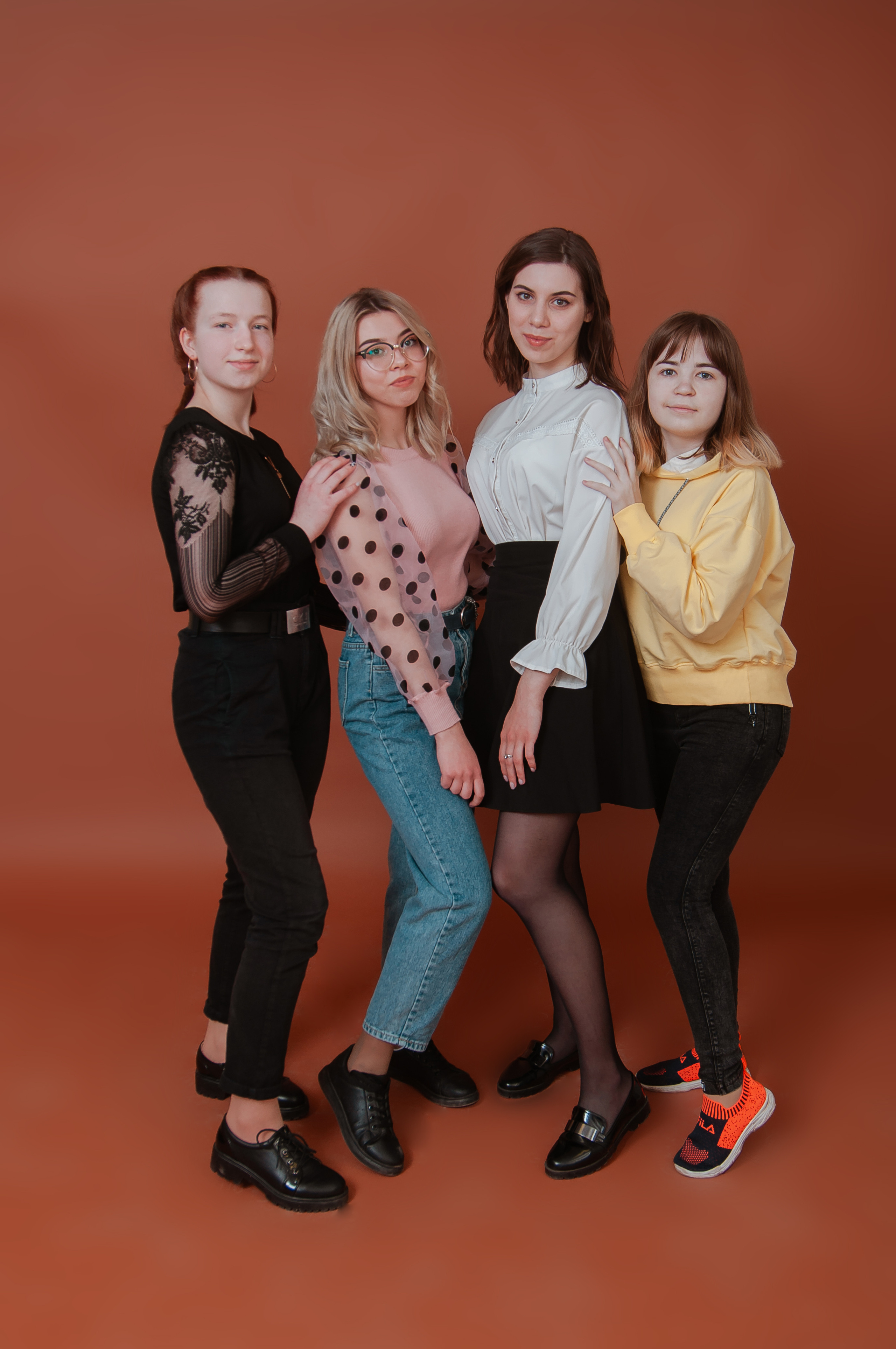 Студийная съемка выпускников для журнала. Студия выпускных альбомов Остров