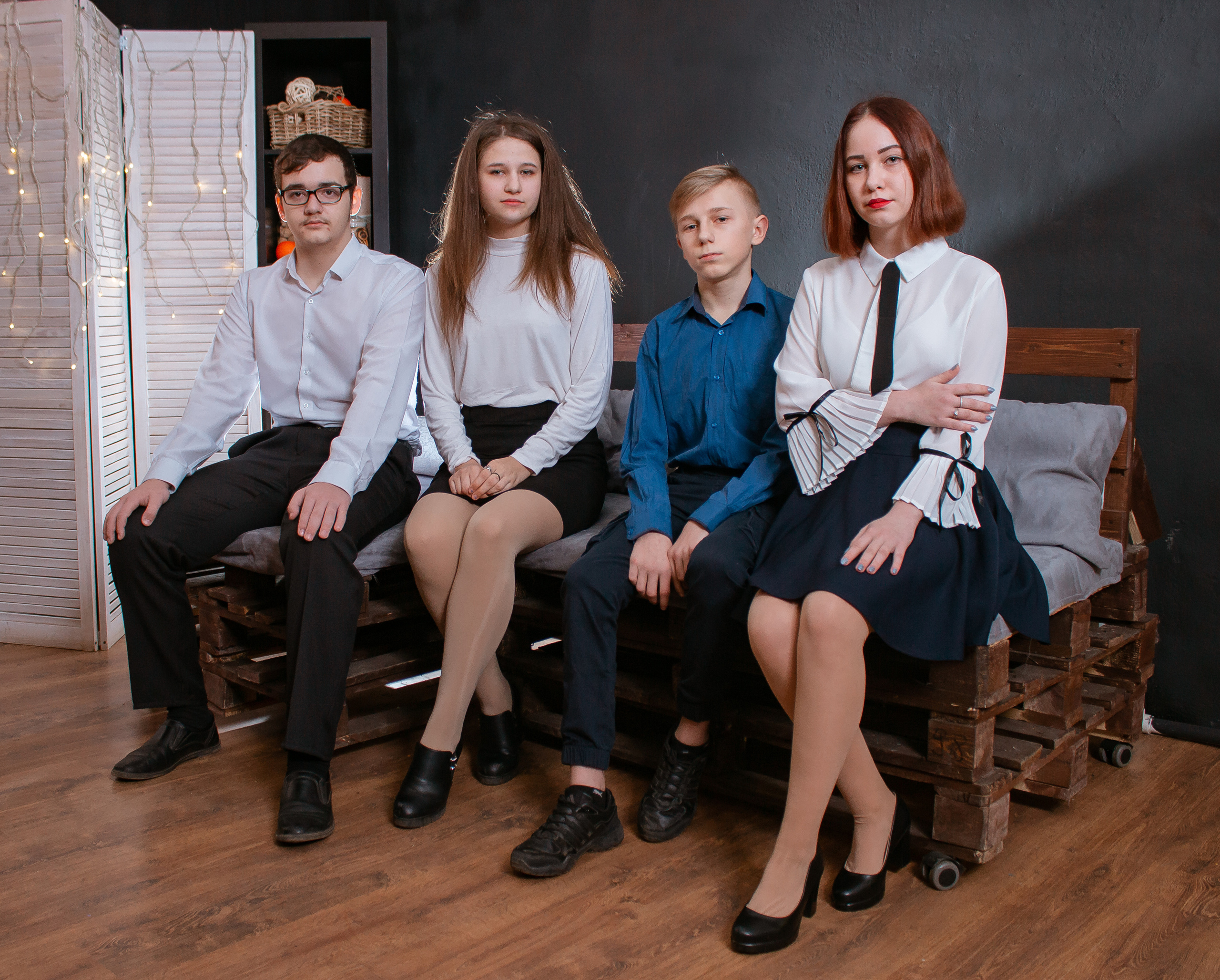 Студийная съемка для выпускного диплома. Студия выпускных альбомов Остров