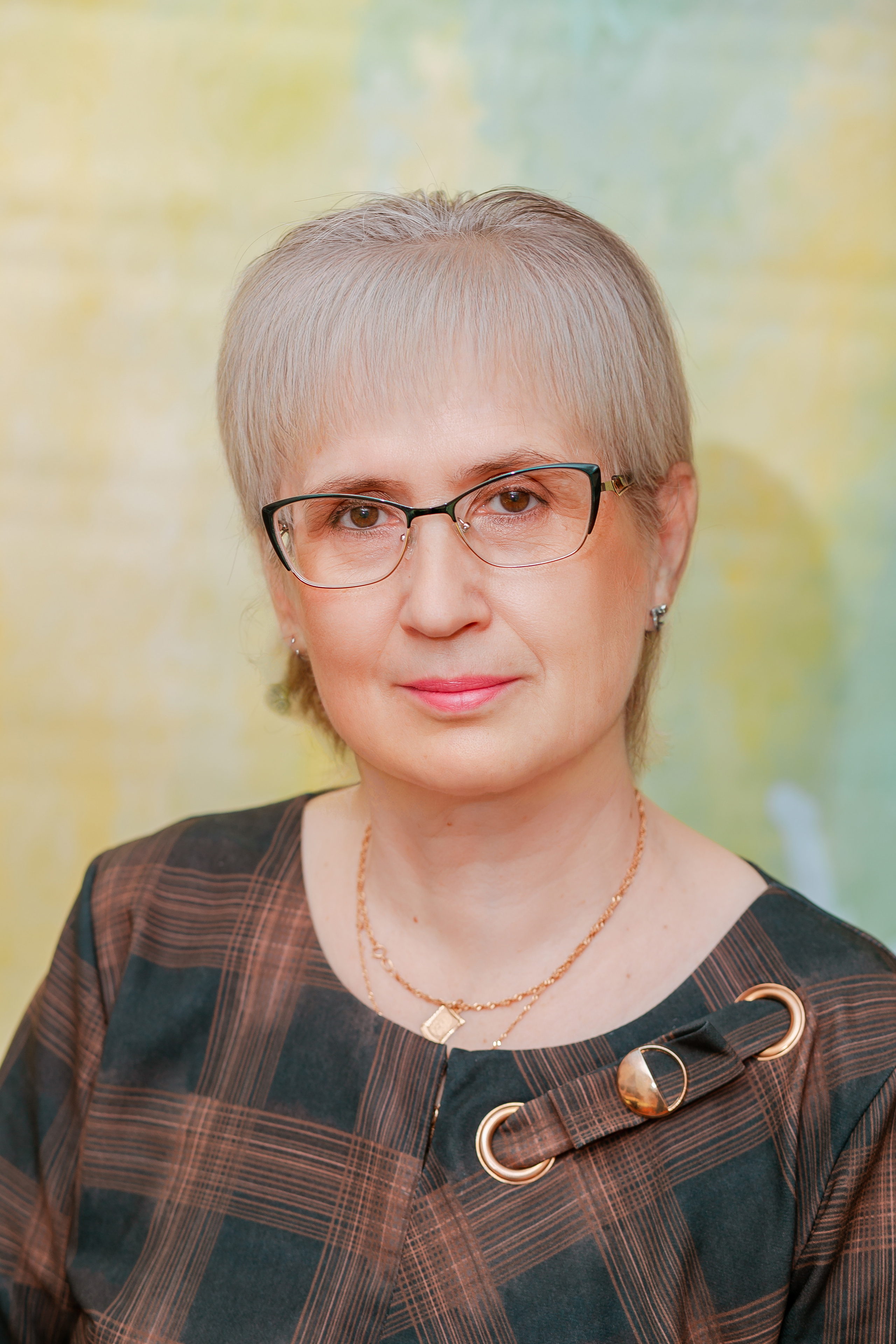 Фотосъёмка для выпускного диплома на 2 разворота. Студия выпускных альбомов Остров